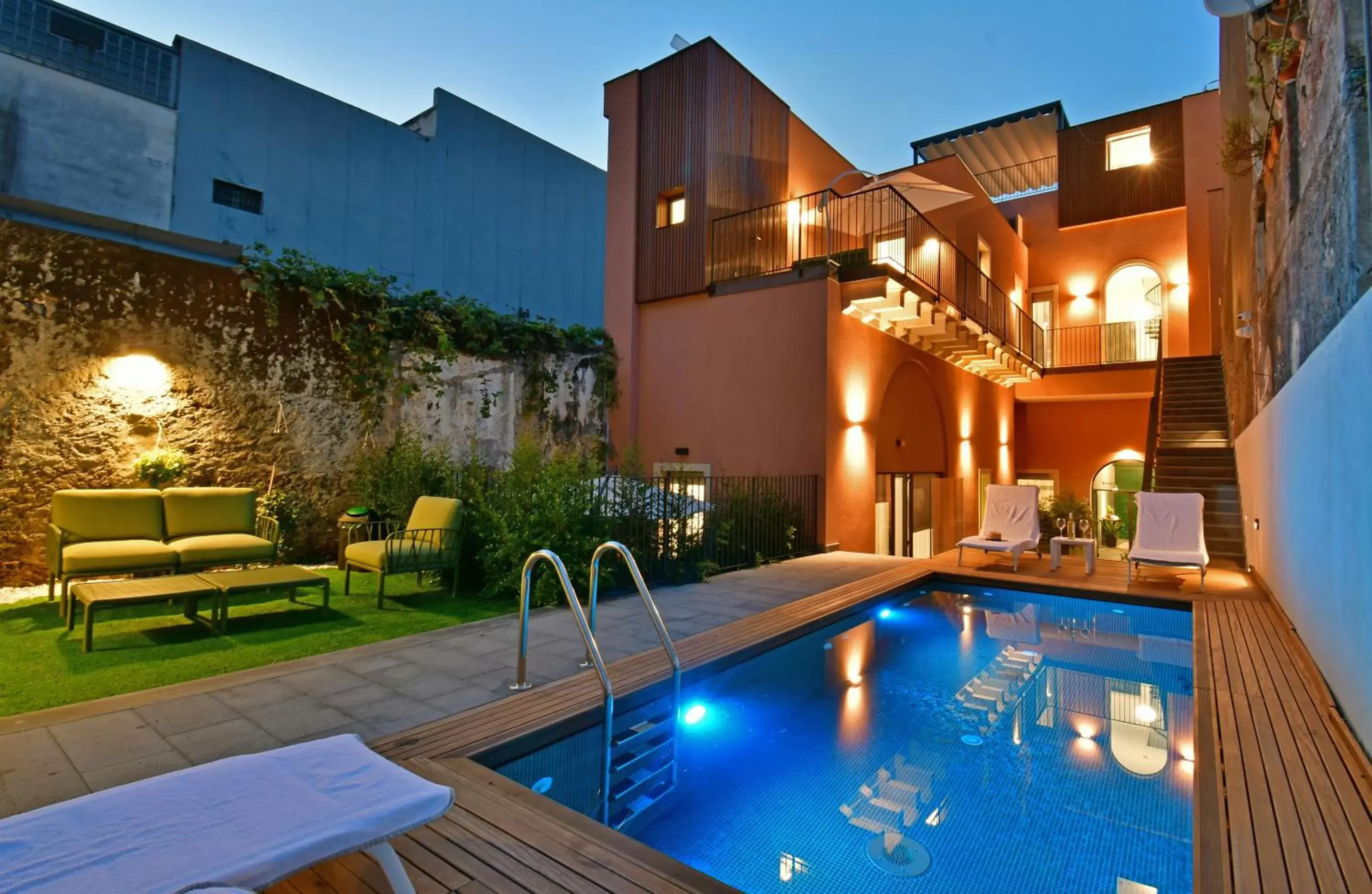 Swimming pool, Property Building in Creuza De Ma