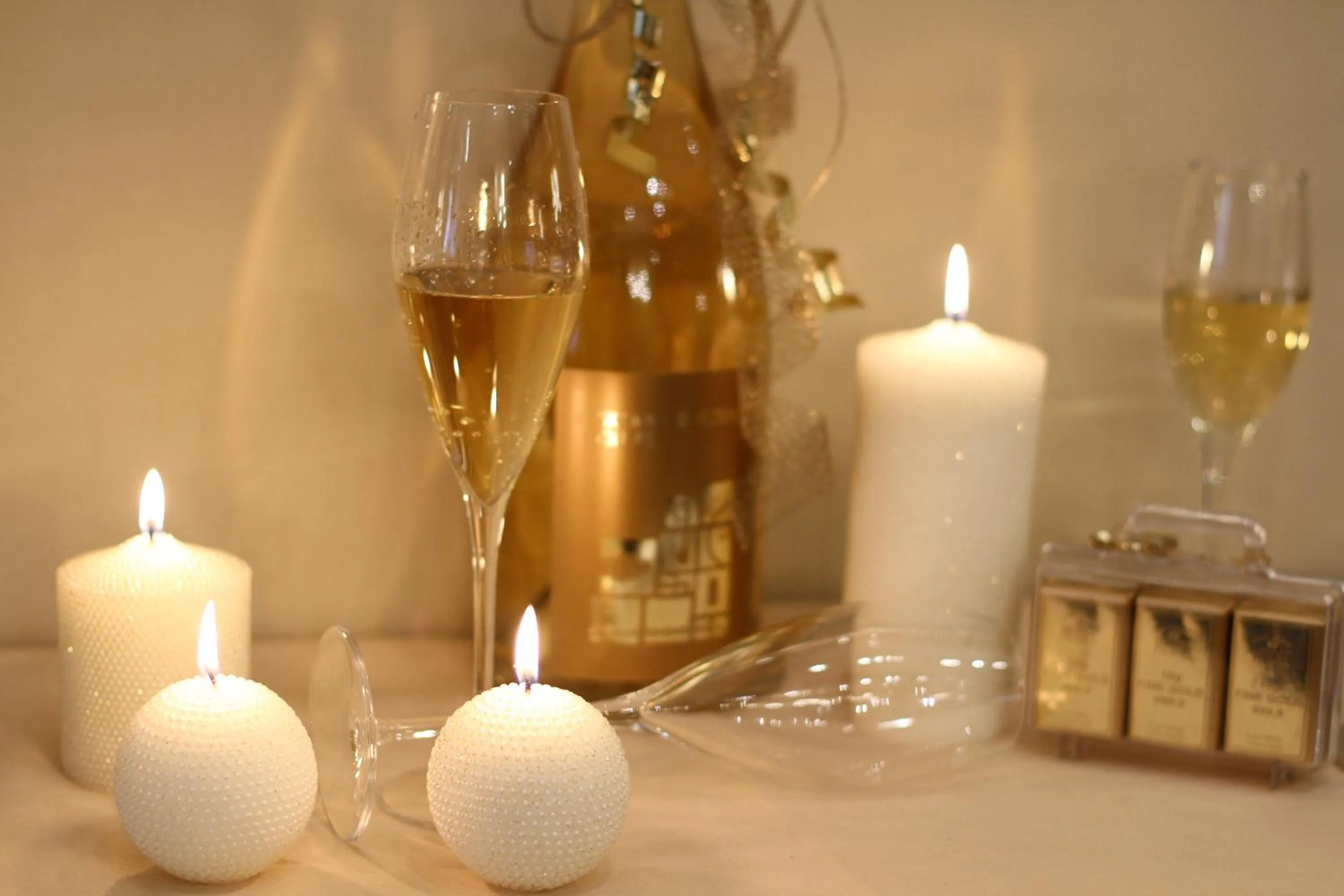 Restaurant/places to eat in MonarC Hotel