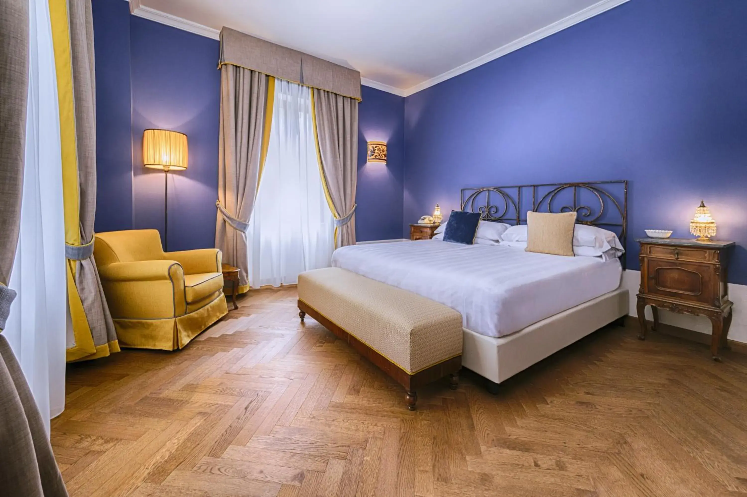 Bed in Albergo Posta Marcucci