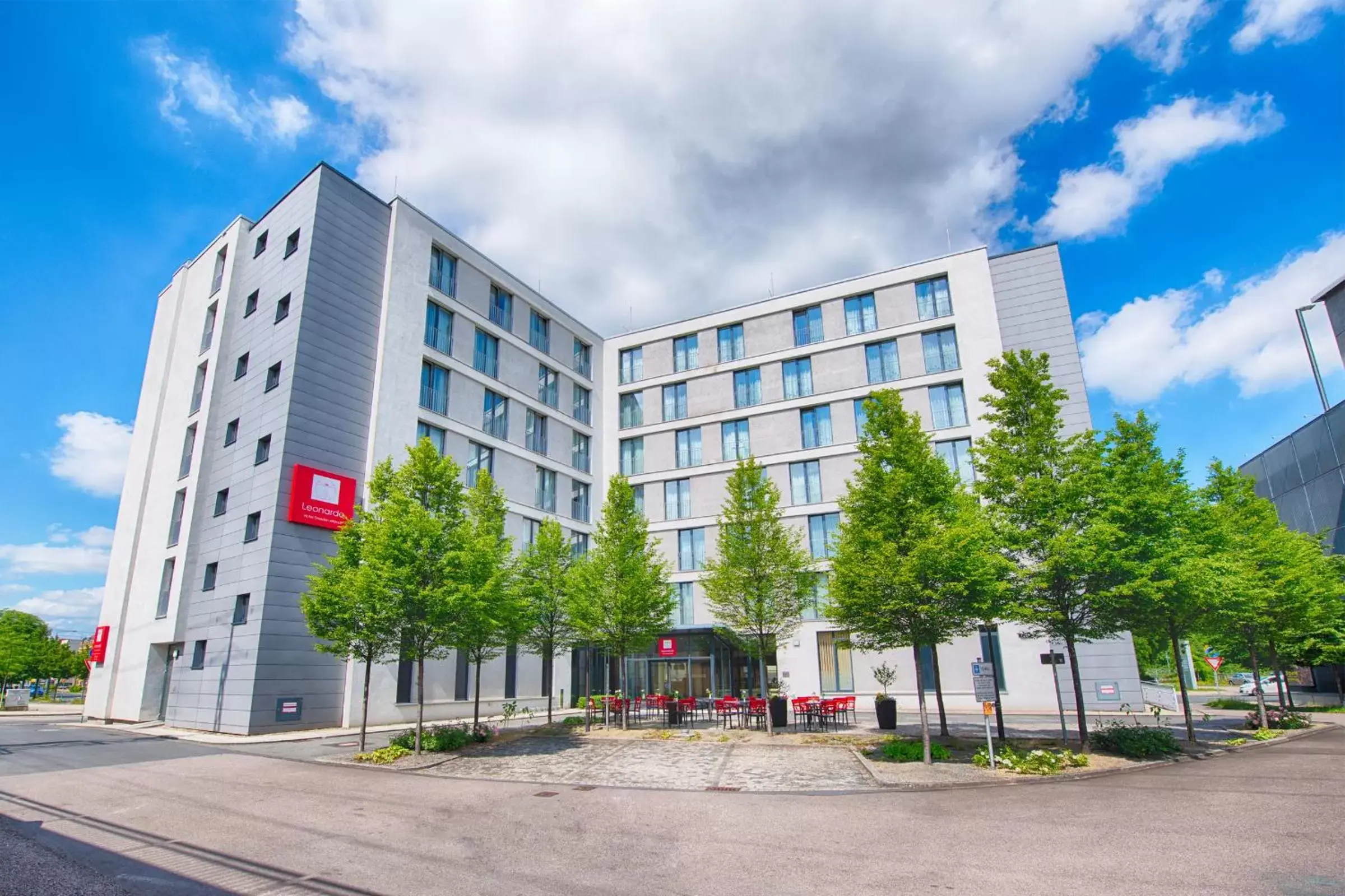 Facade/entrance, Property Building in Leonardo Hotel Dresden Altstadt