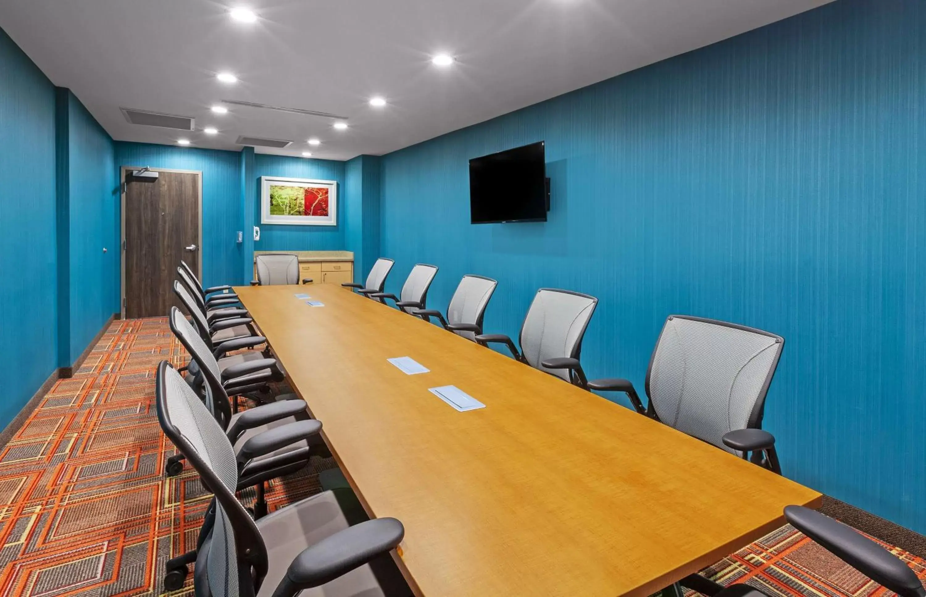Meeting/conference room in Home2 Suites By Hilton Gonzales