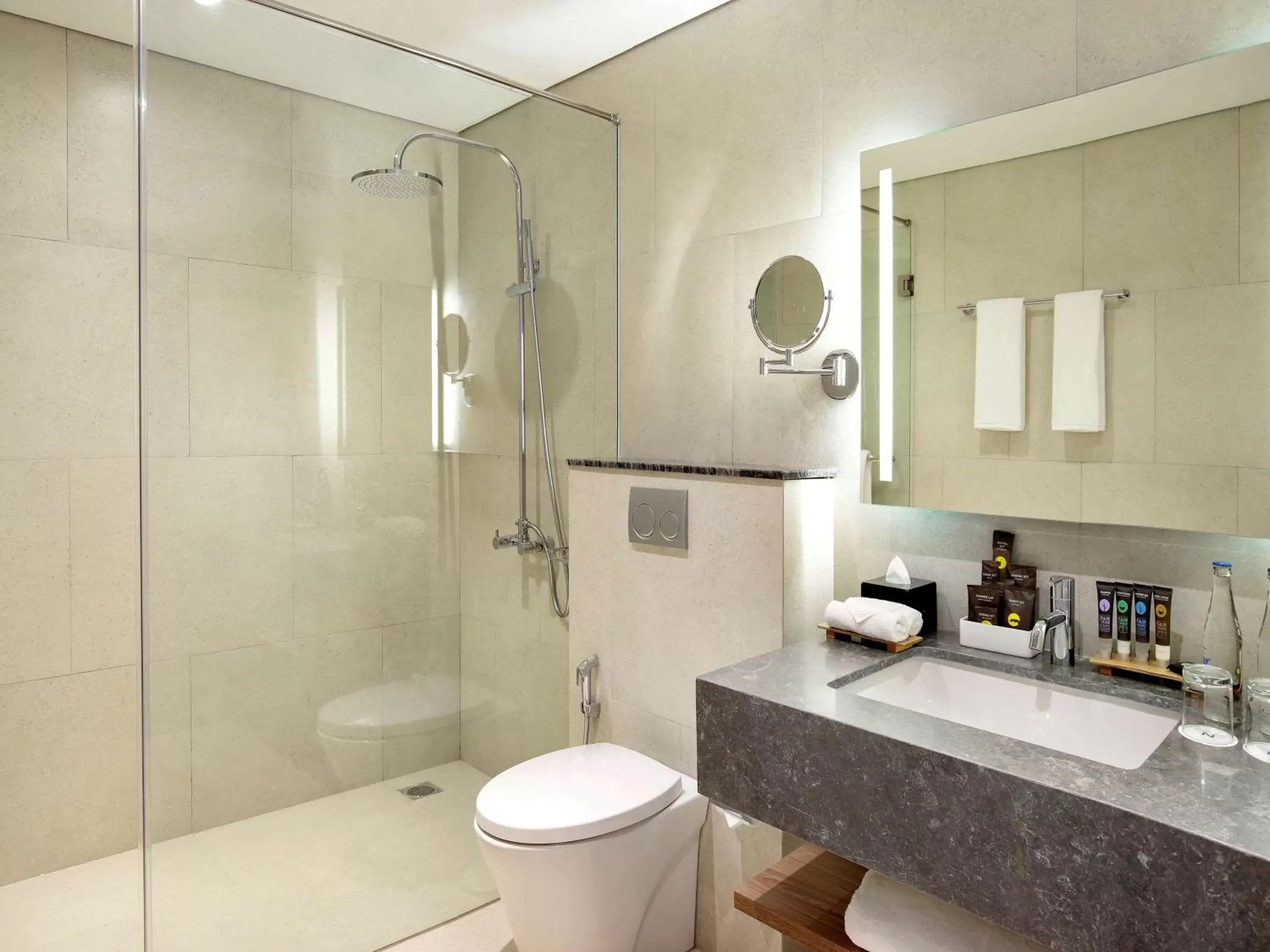 Photo of the whole room, Bathroom in Novotel Jakarta Cikini