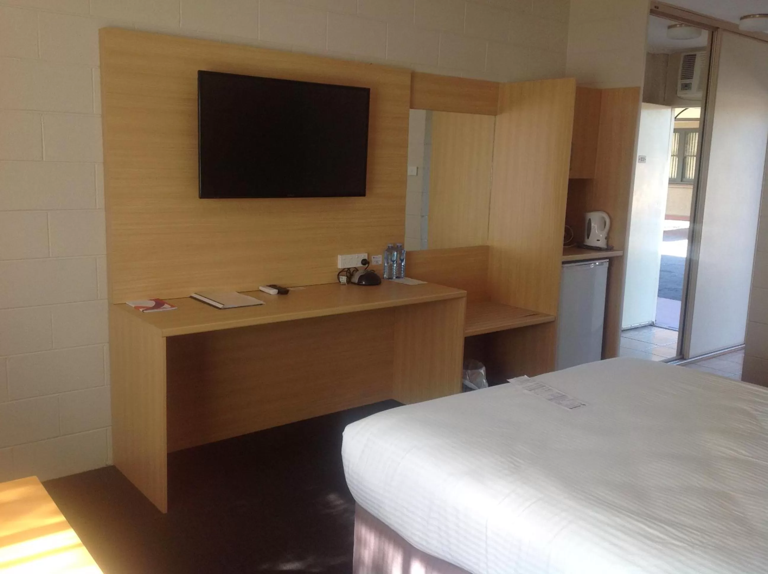 Garden, TV/Entertainment Center in Foreshore Motor Inn