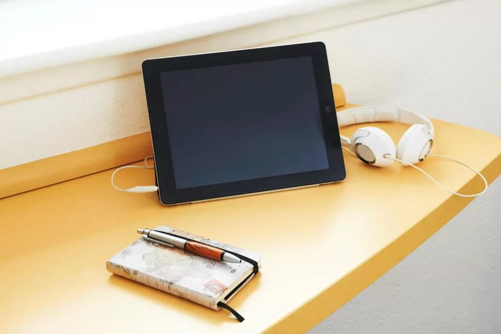 TV and multimedia, TV/Entertainment Center in ibis budget London Bromley Town Centre