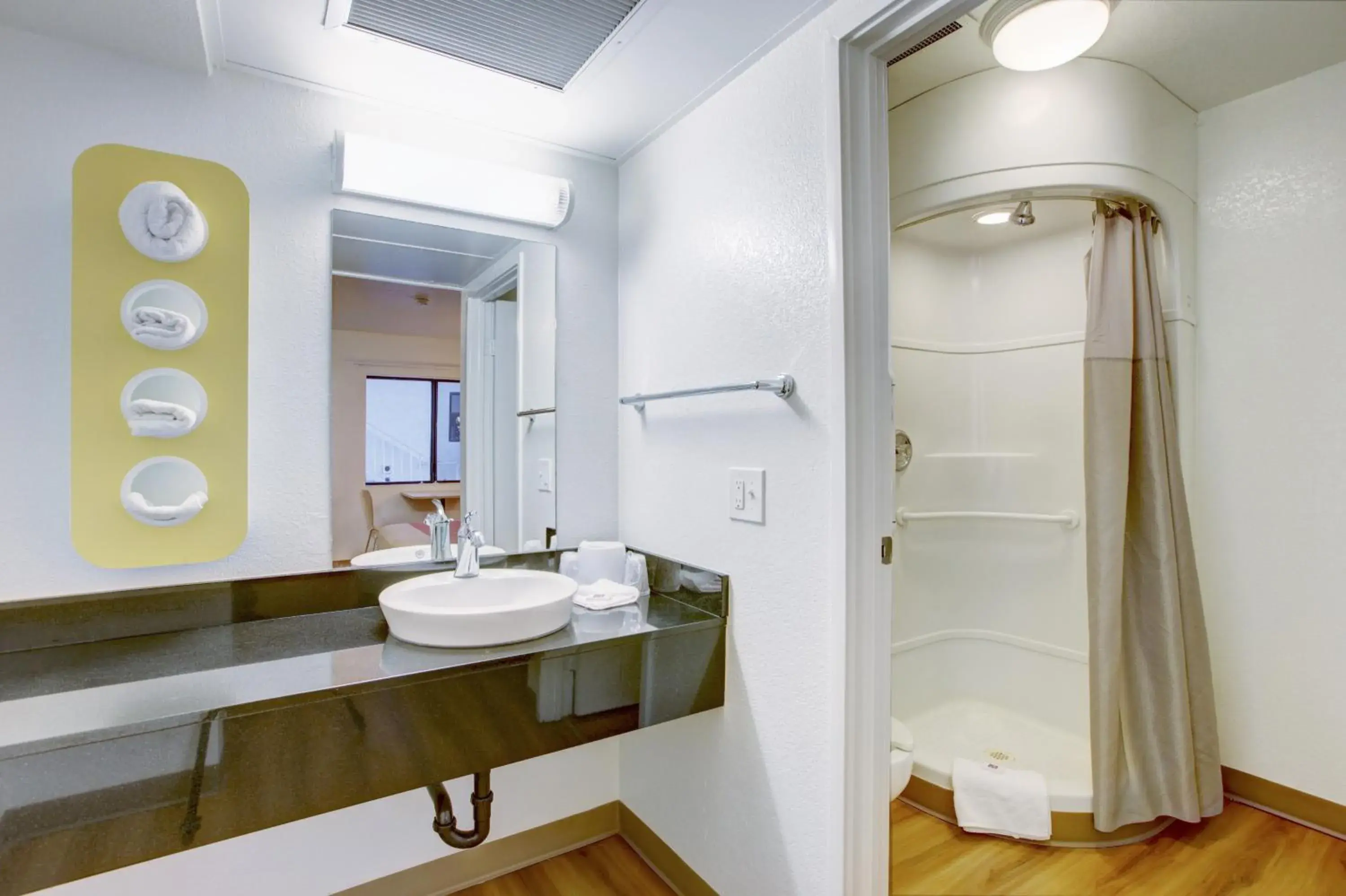 Shower in Motel 6-Corona, CA Shower in Motel 6-Corona, CA