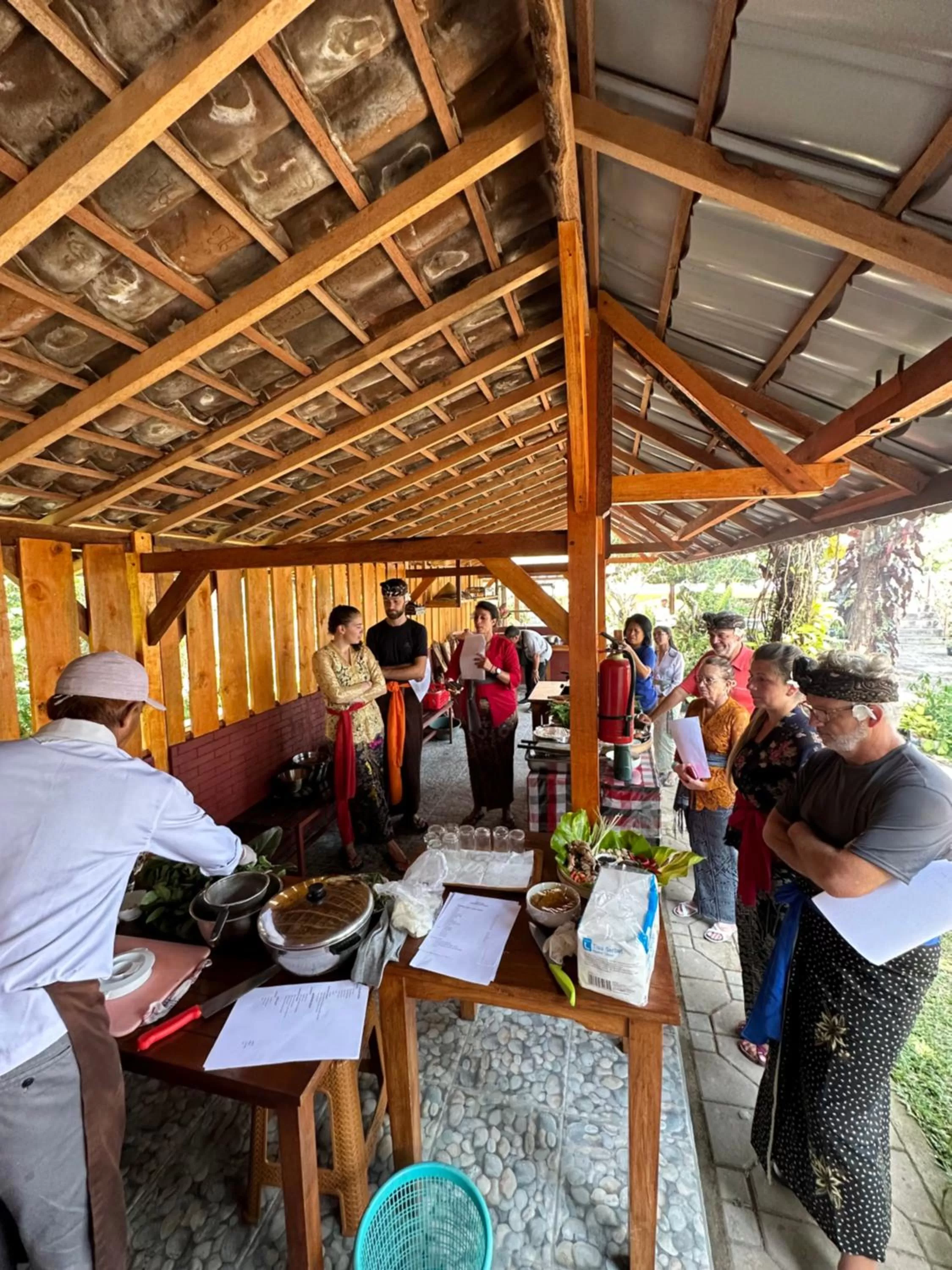 Restaurant/places to eat in VILLA IPSA