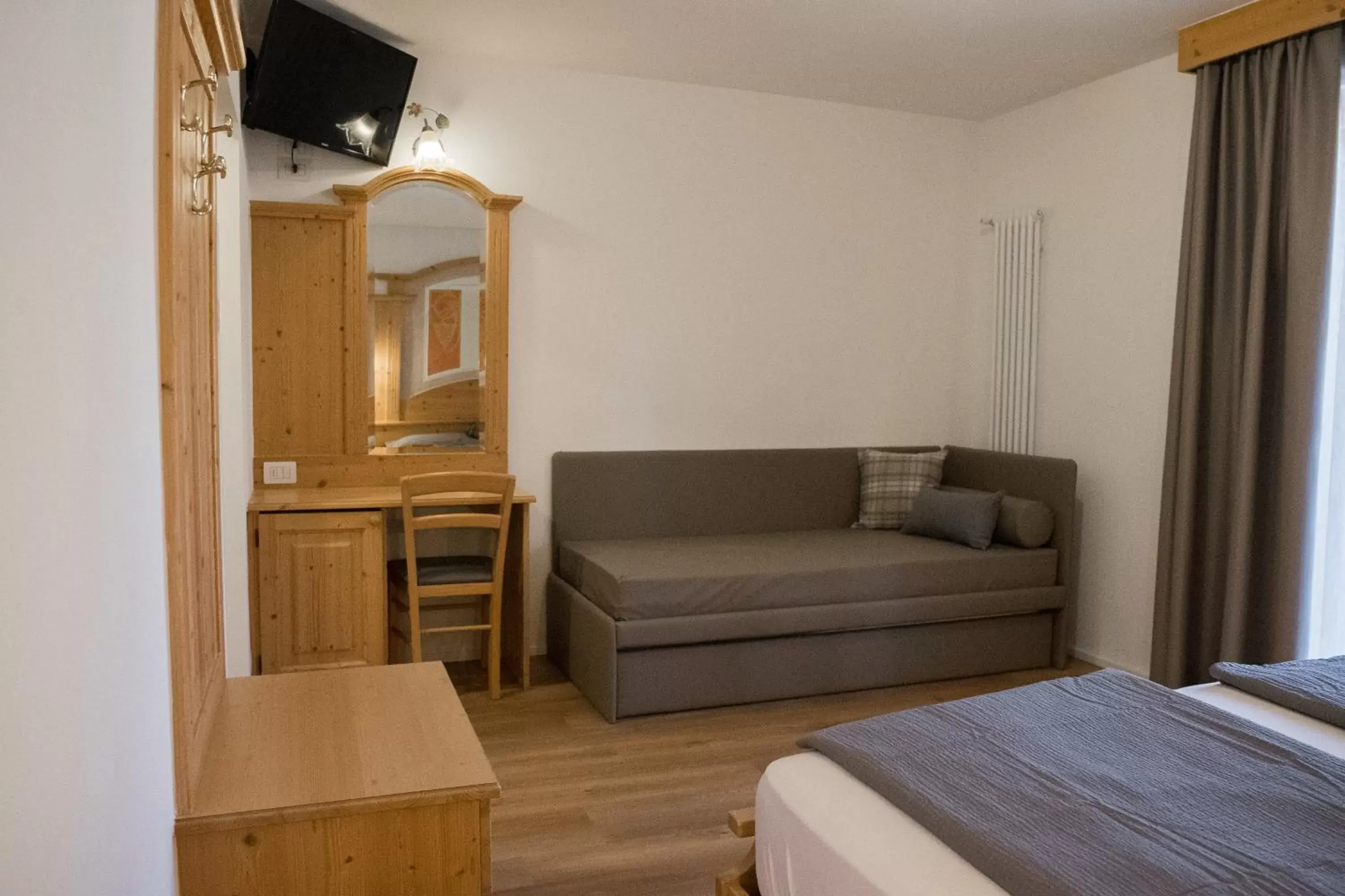 Bedroom, Seating Area in Hotel San Valier