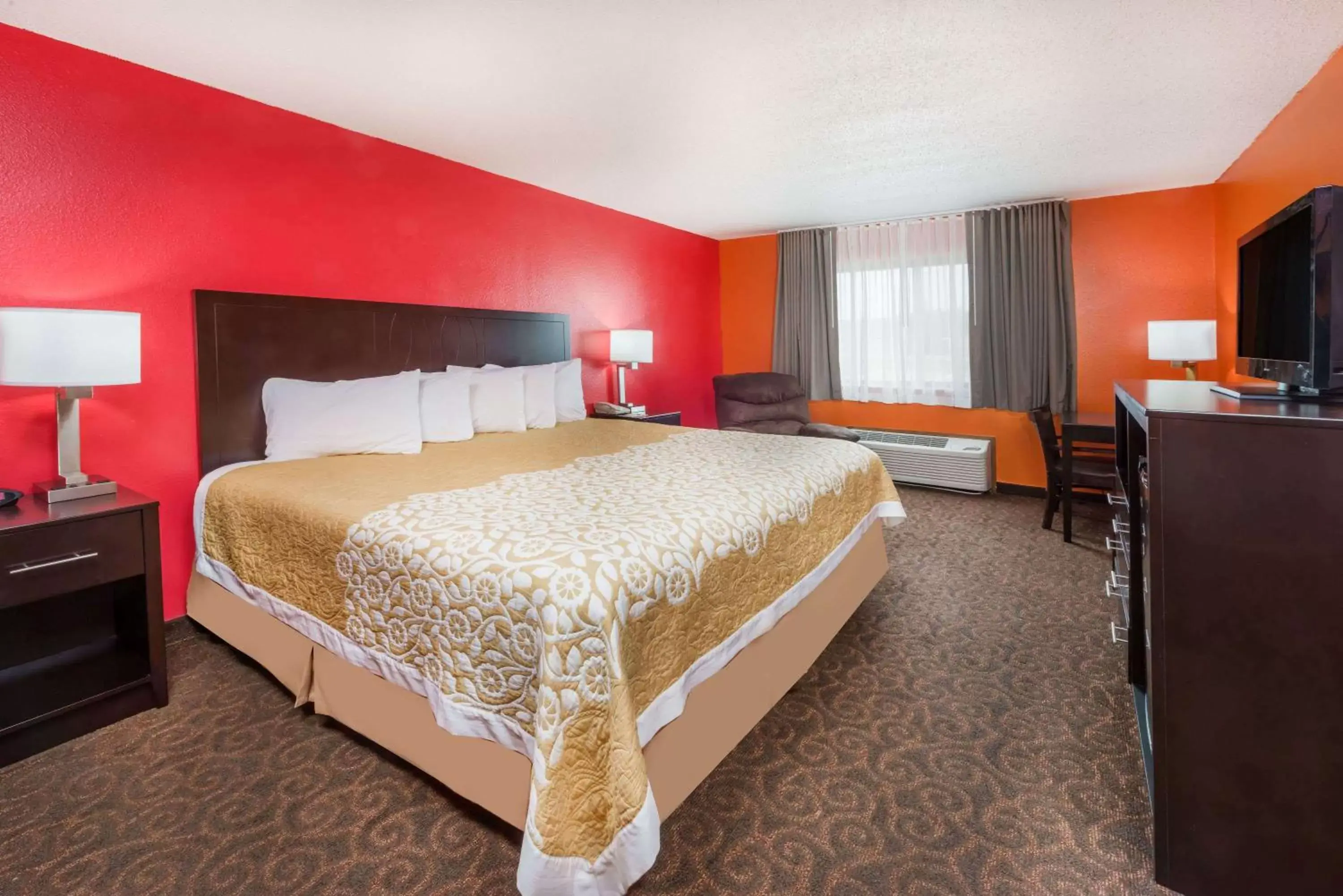 Photo of the whole room, Bed in Days Inn by Wyndham Mexico