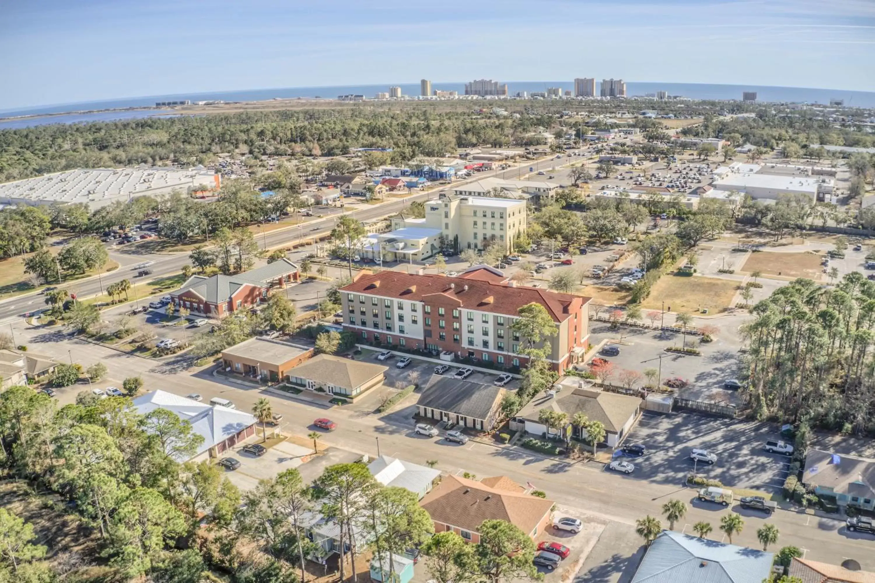 Bird's eye view, Bird's-eye View in Holiday Inn Express Hotel & Suites Gulf Shores, an IHG Hotel