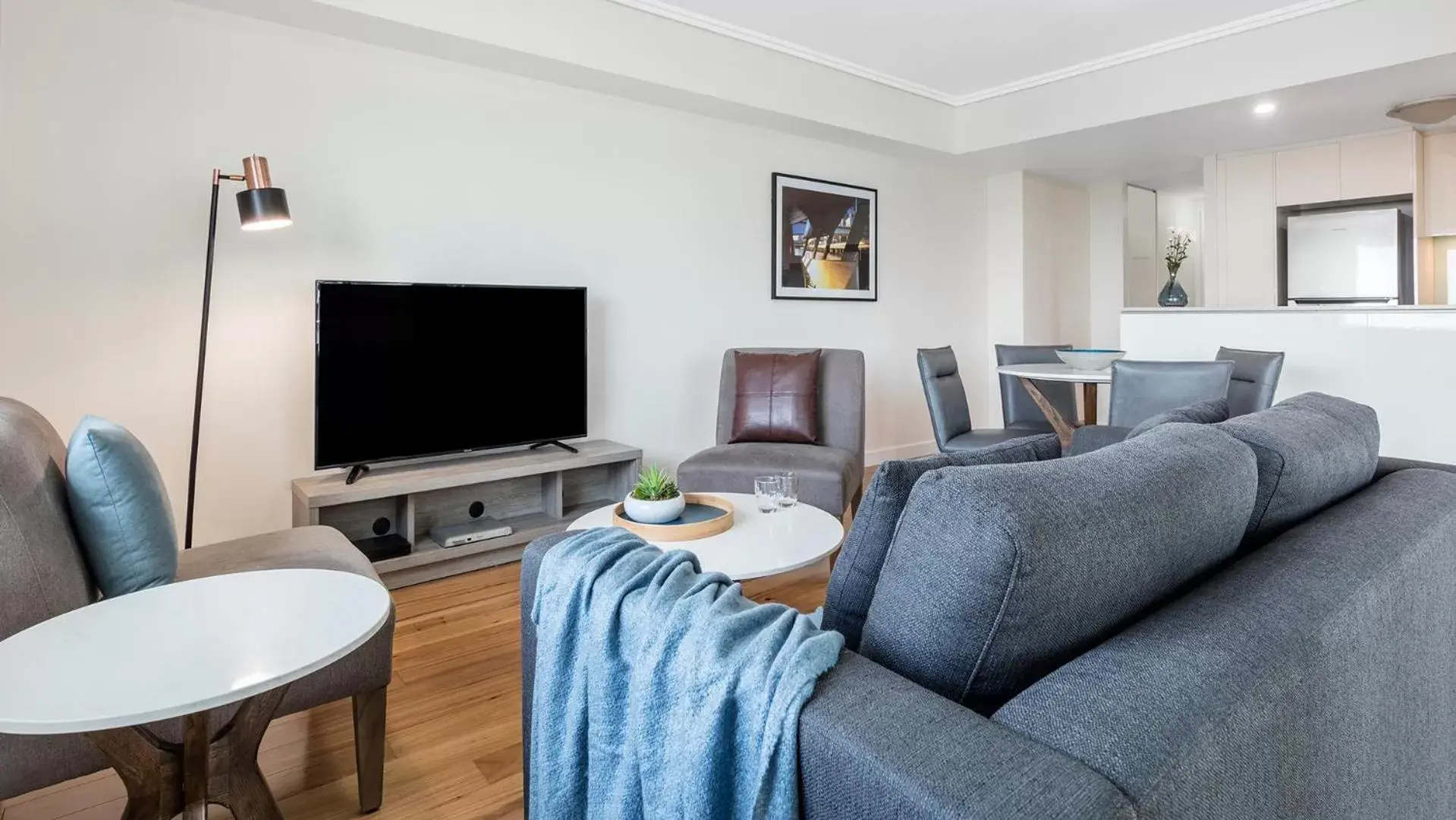 TV and multimedia, Seating Area in Oaks Brisbane Casino Tower Suites