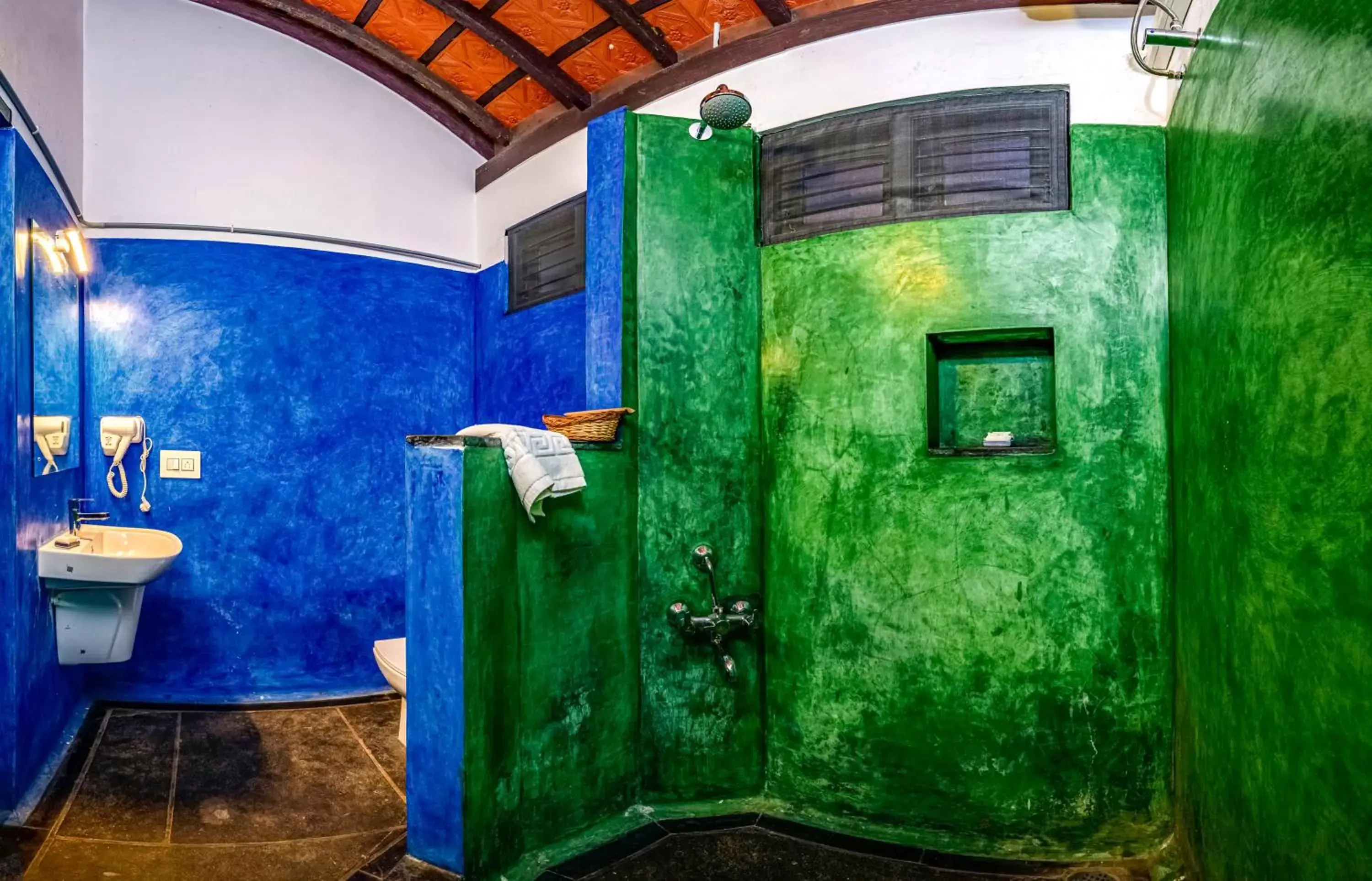 Shower in Neemrana's Coconut Alley Shower in Neemrana's Coconut Alley