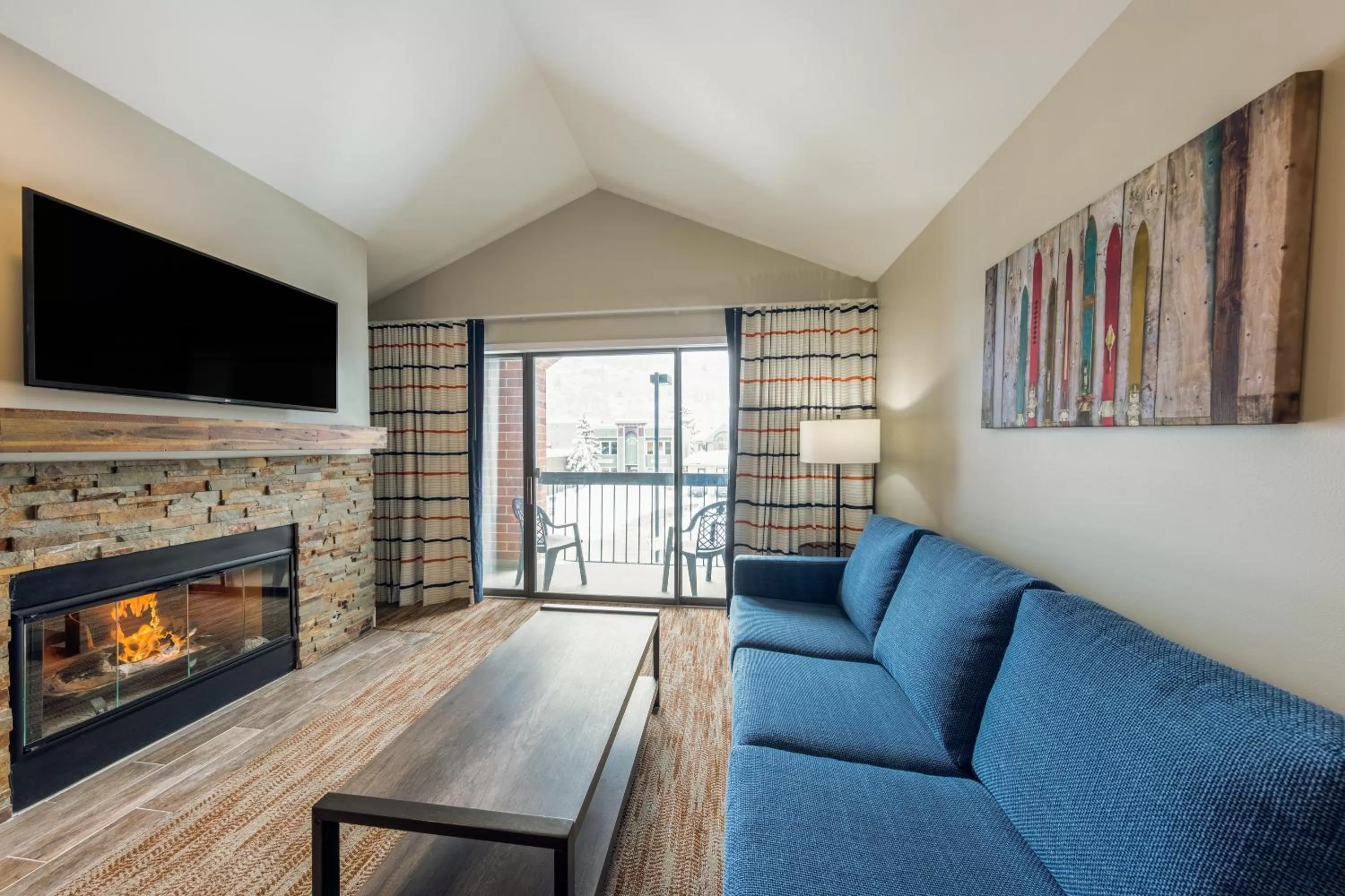 Living room in Park Plaza Resort - Park City, Ascend Collection Hotel