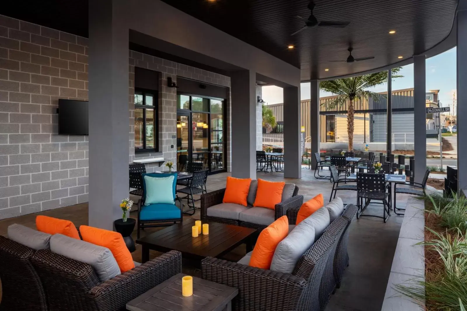 Seating area in Hyatt House Tallahassee Capitol University