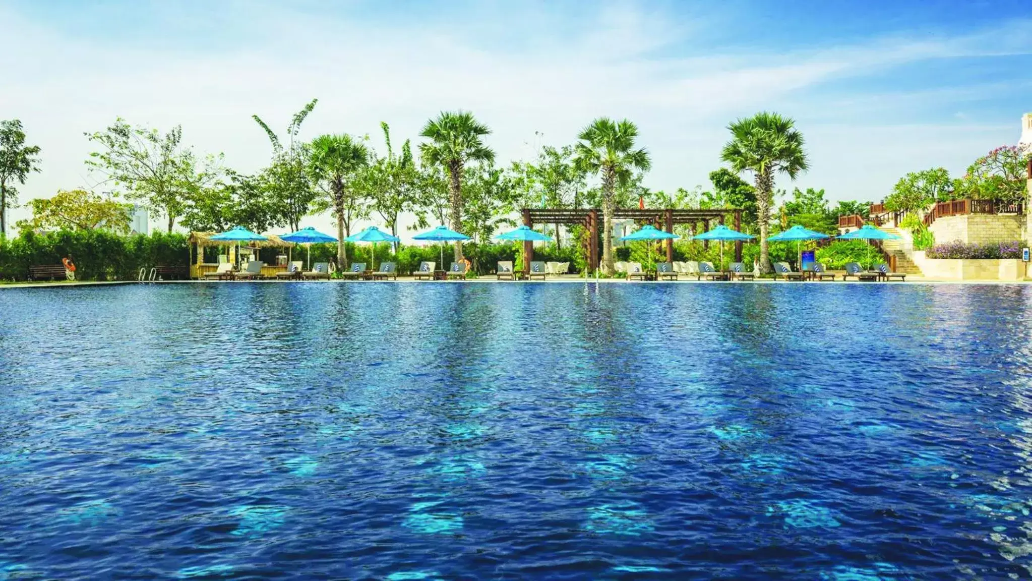 Pool view in Sokha Phnom Penh Hotel Pool view in Sokha Phnom Penh Hotel