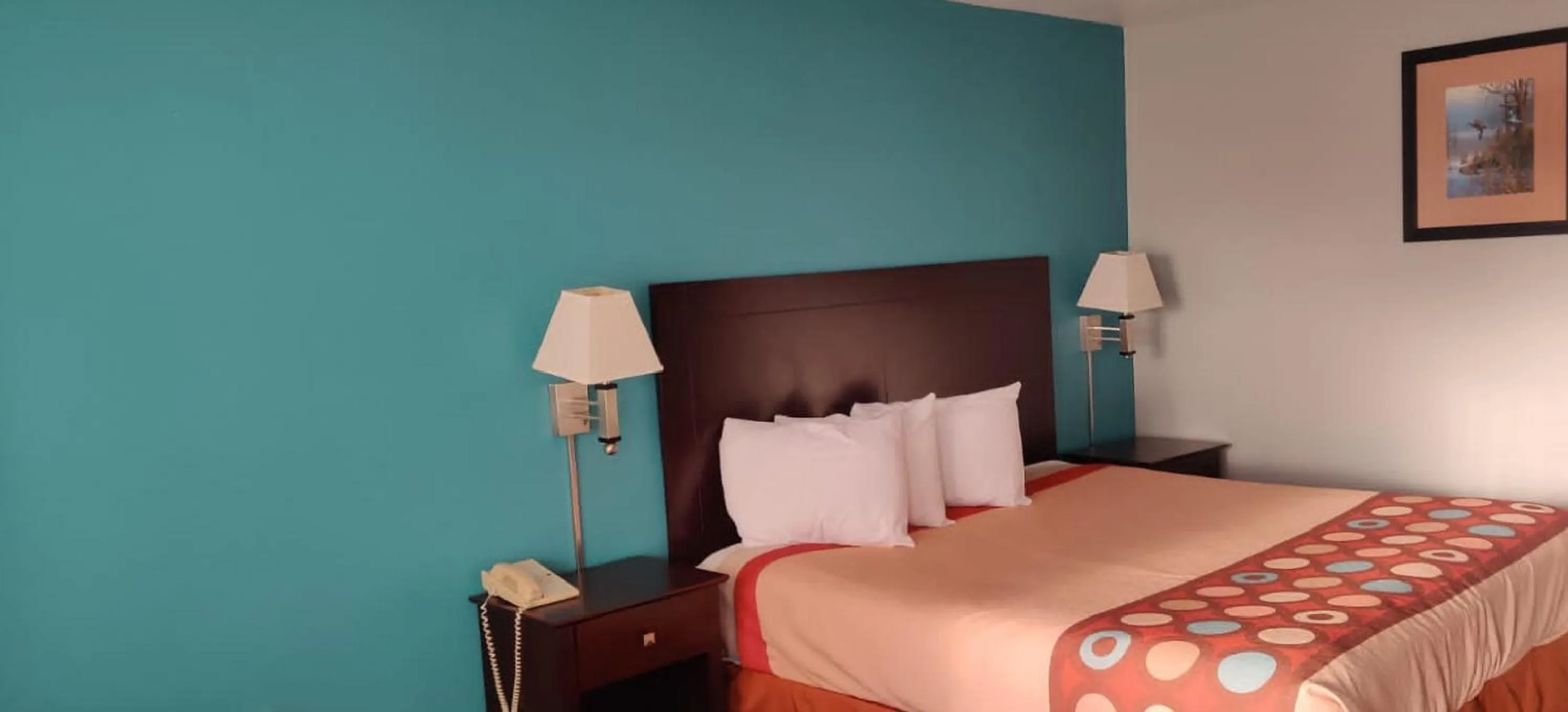 Bedroom, Bed in FairBridge Inn Express Stuttgart