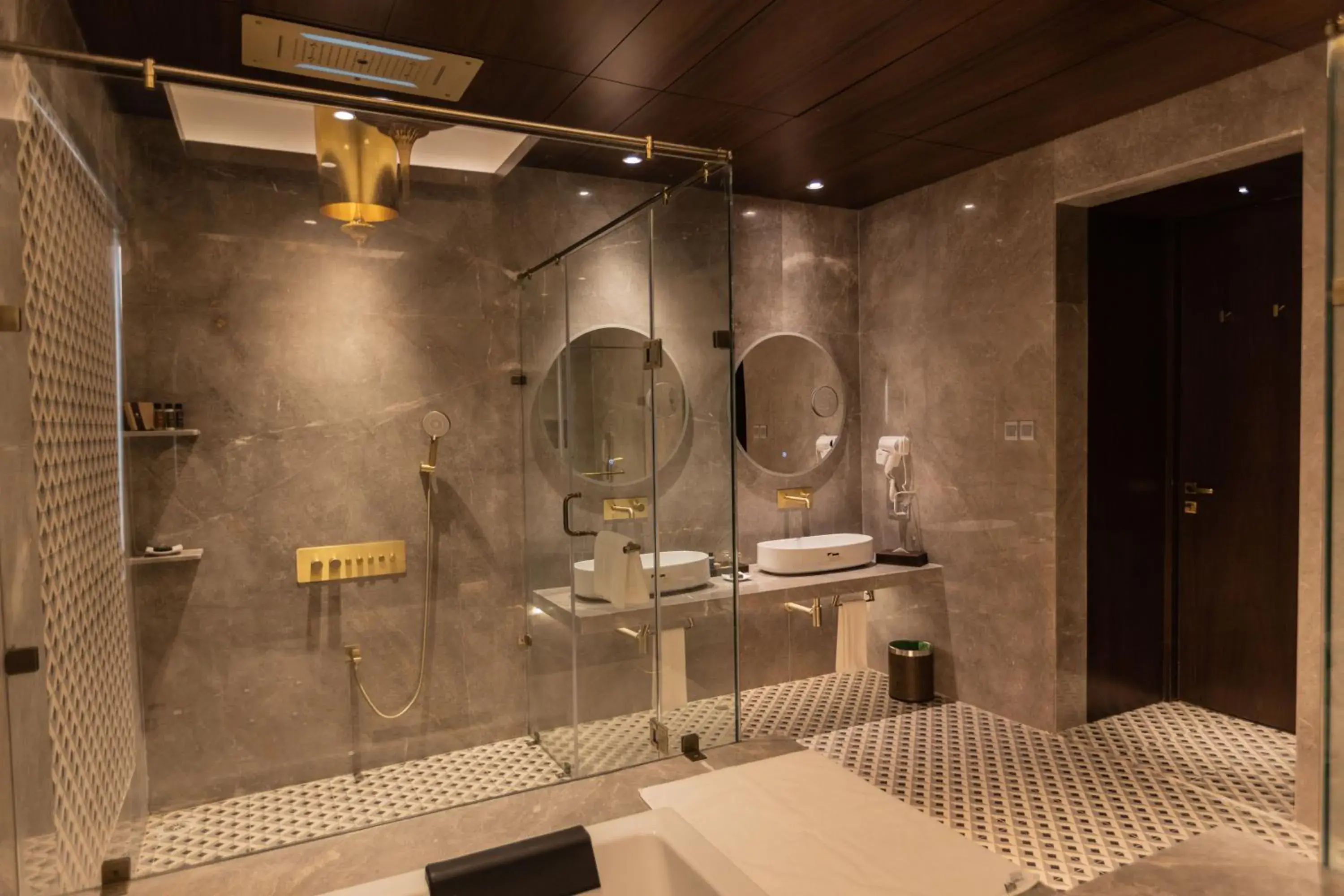 Shower, Bathroom in The Corinthians Resort & Club