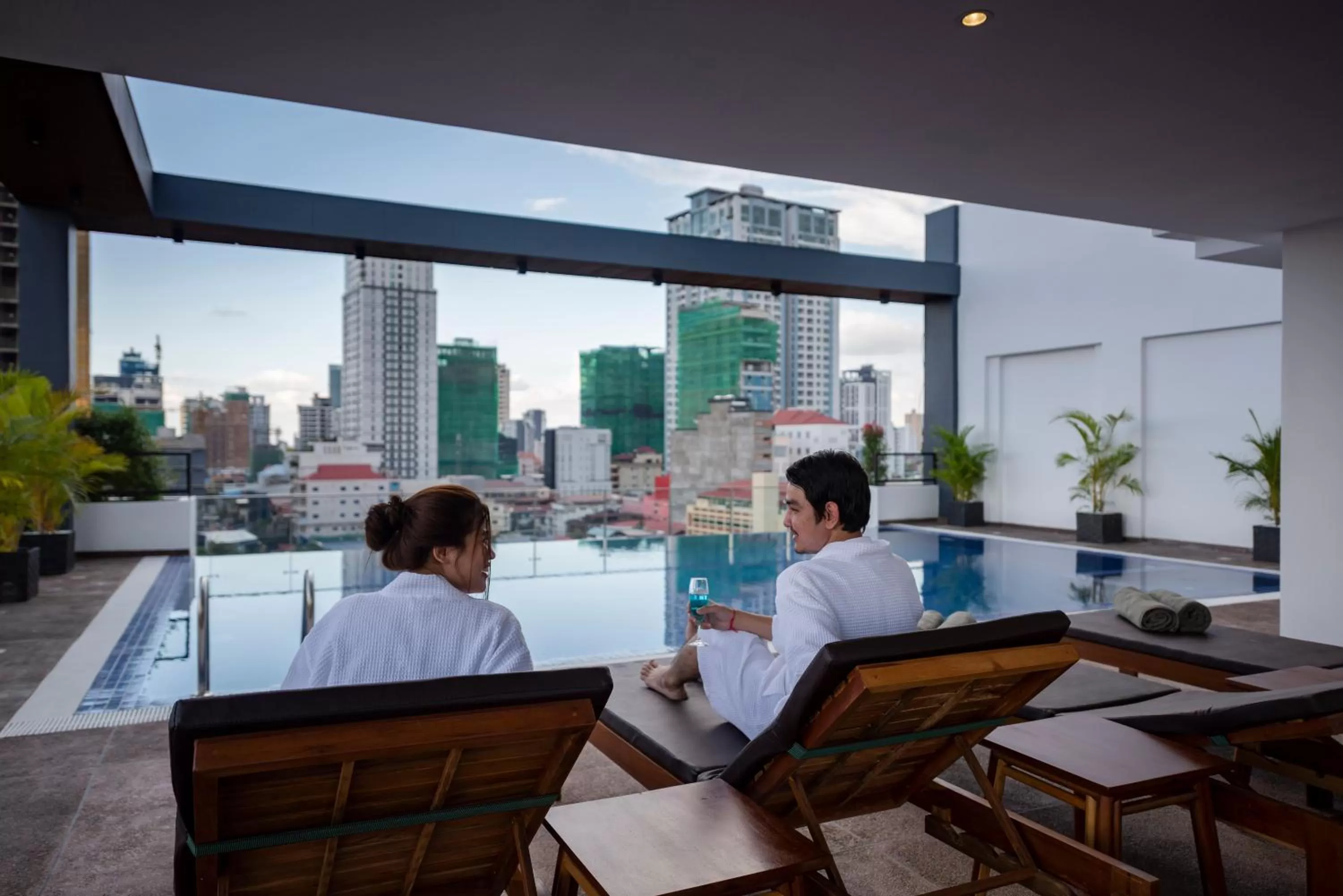 People in Residence 105 Hotel and Apartment