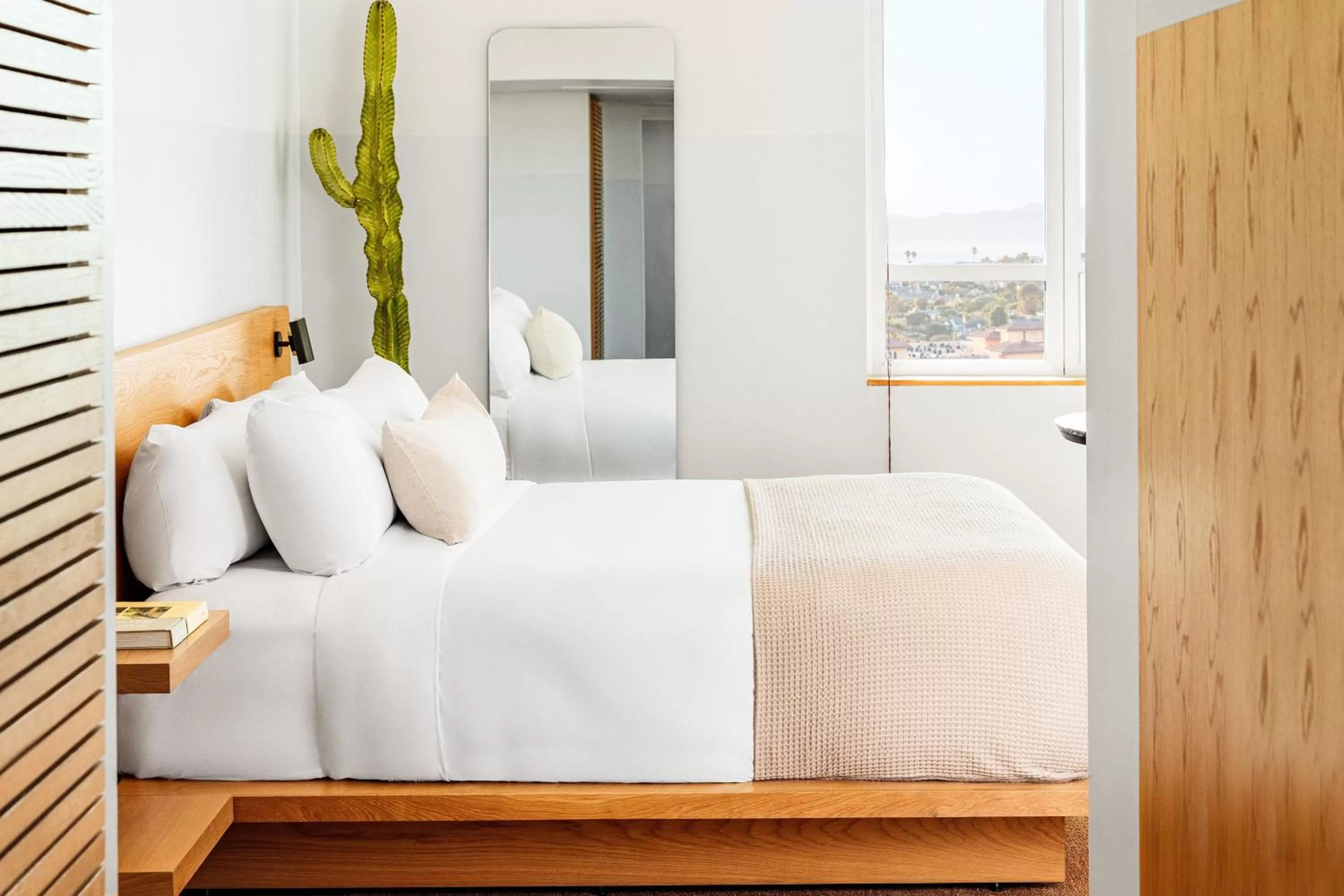 Bedroom, Bed in Hotel June West LA, a Member of Design Hotels