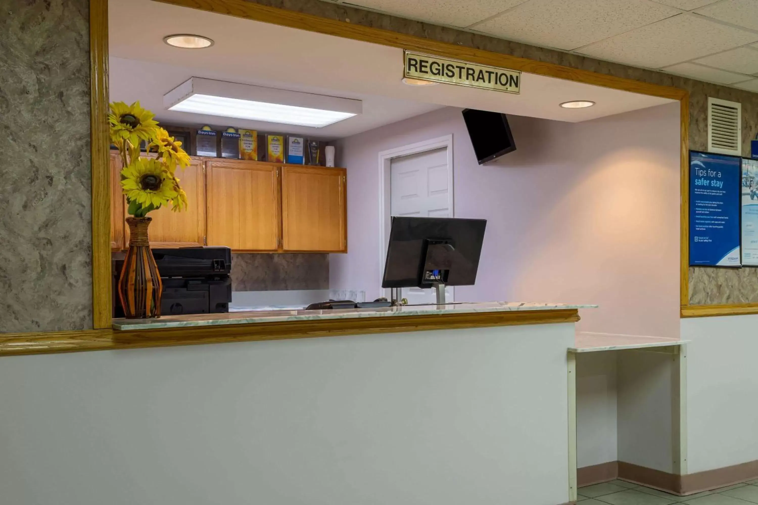 Lobby or reception, Lobby/Reception in Days Inn by Wyndham Mountain Home