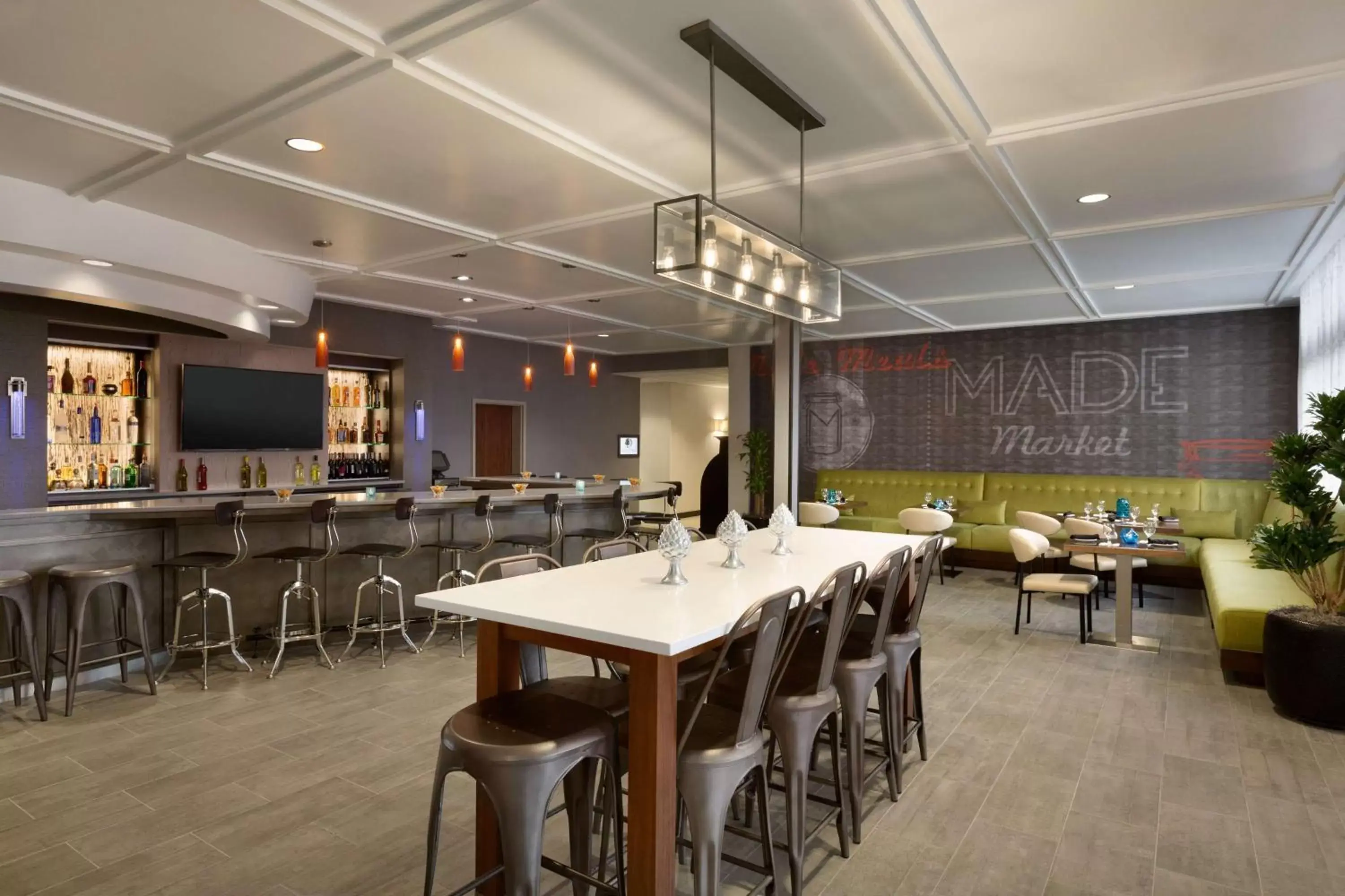 Restaurant/places to eat in DoubleTree by Hilton Hotel Oklahoma City Airport Restaurant/places to eat in DoubleTree by Hilton Hotel Oklahoma City Airport