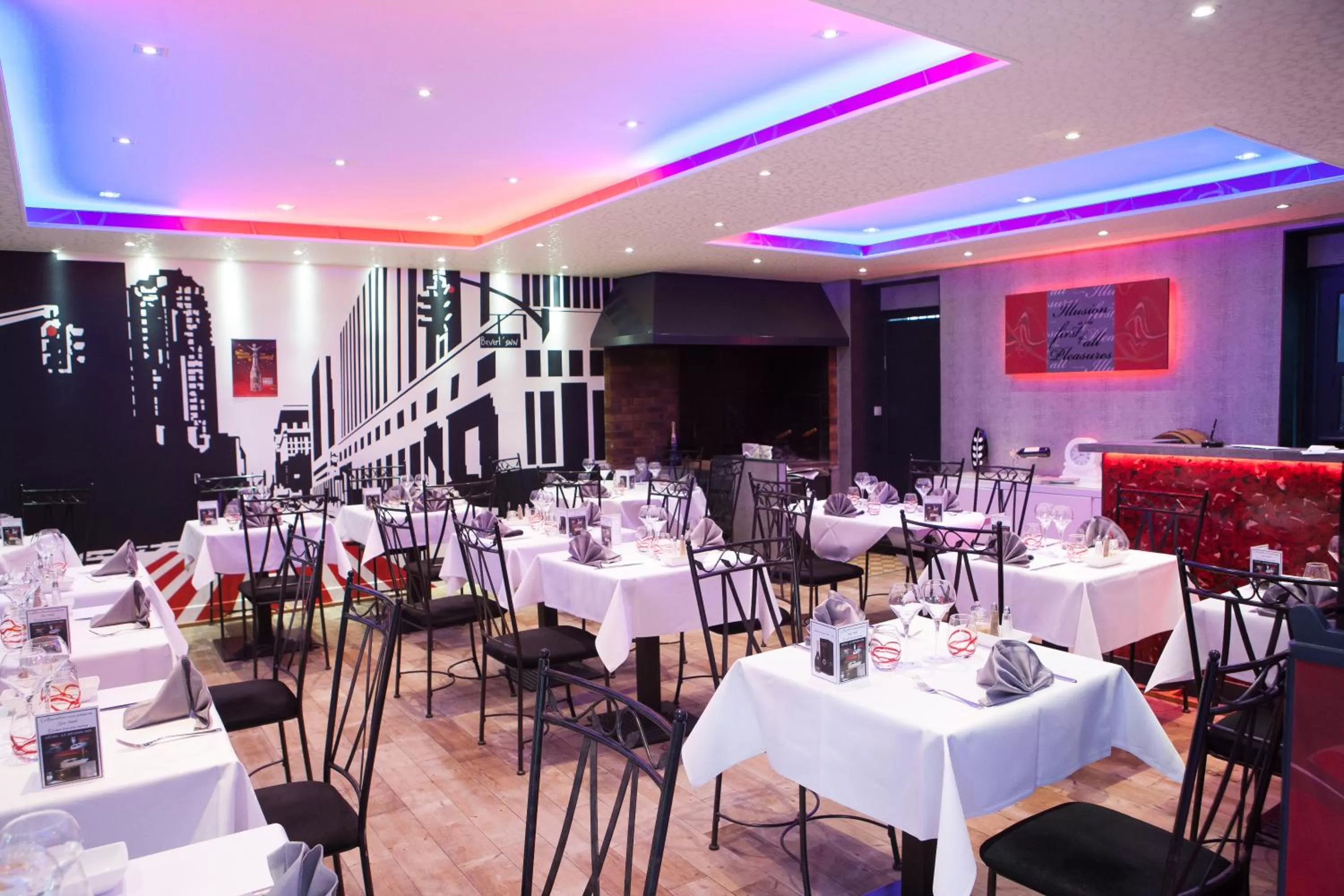 Restaurant/places to eat in Le Beverl'inn