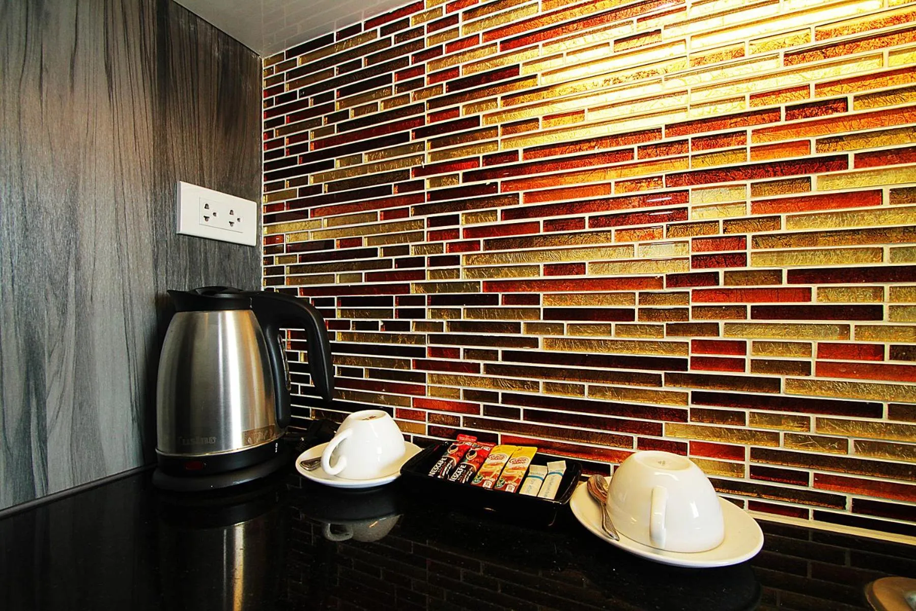 The Contrast i Hotel