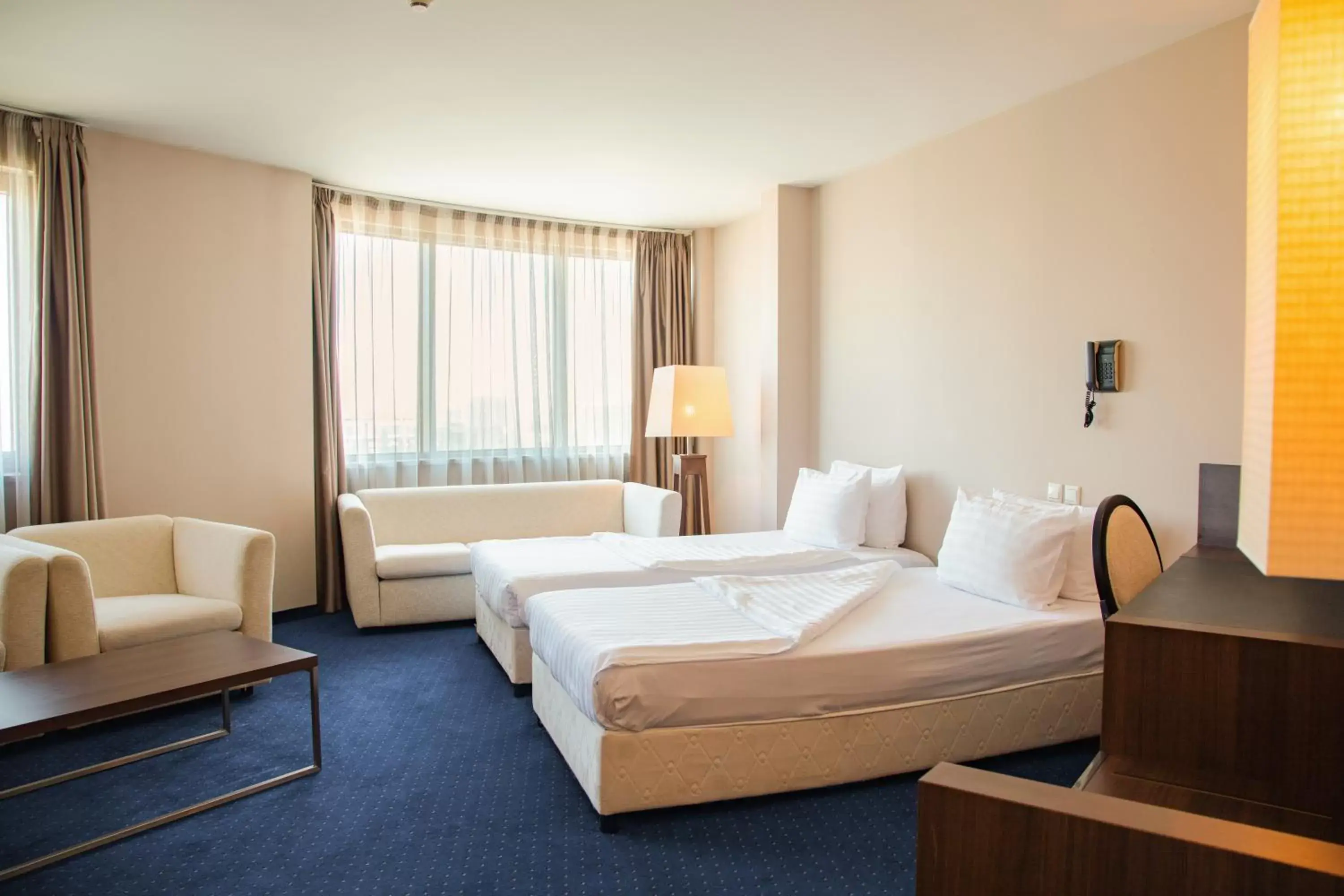 Bed in Metropolitan Hotel Sofia, a member of Radisson Individuals