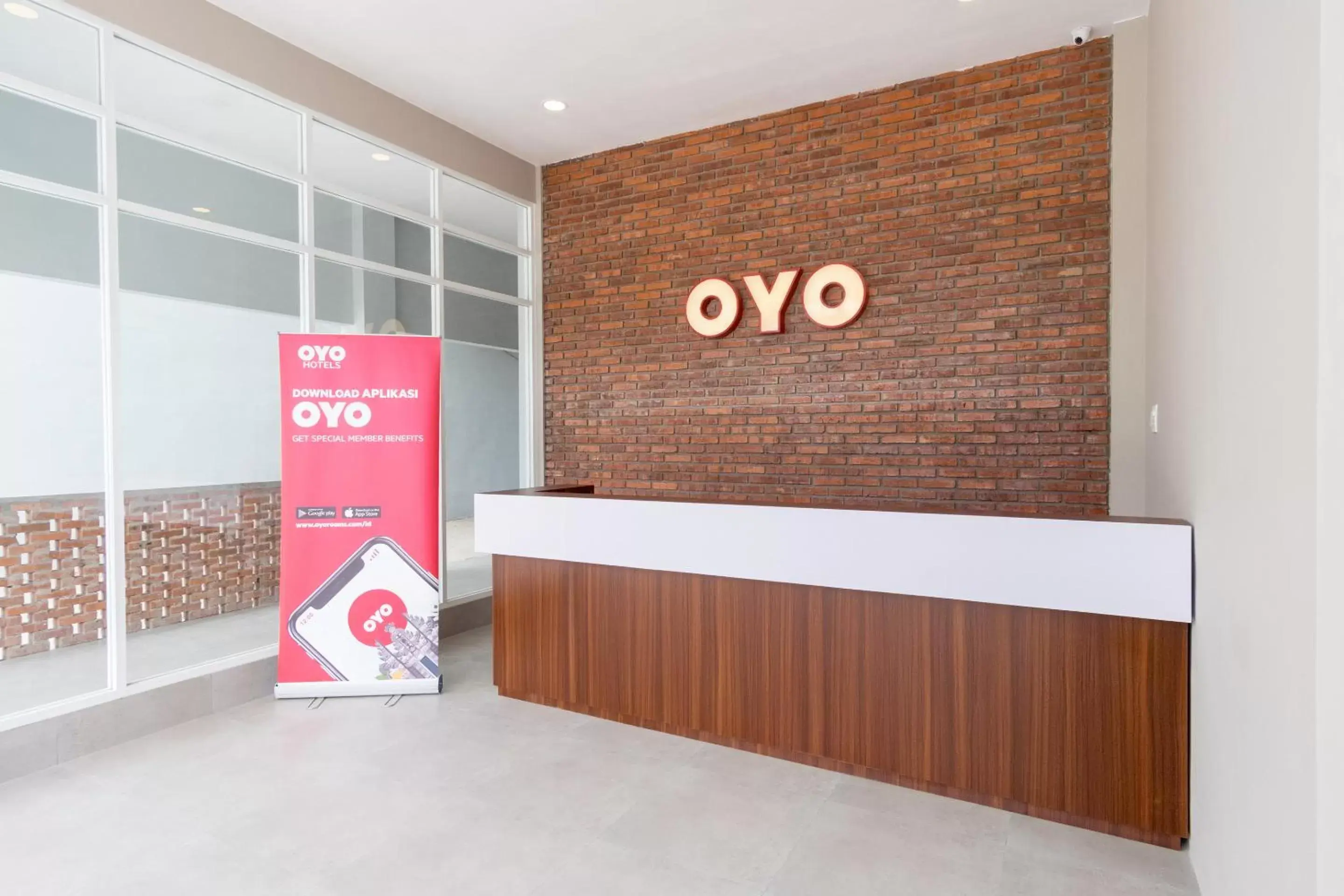 Facade/entrance, Lobby/Reception in Super OYO 360 Mangaan Residence