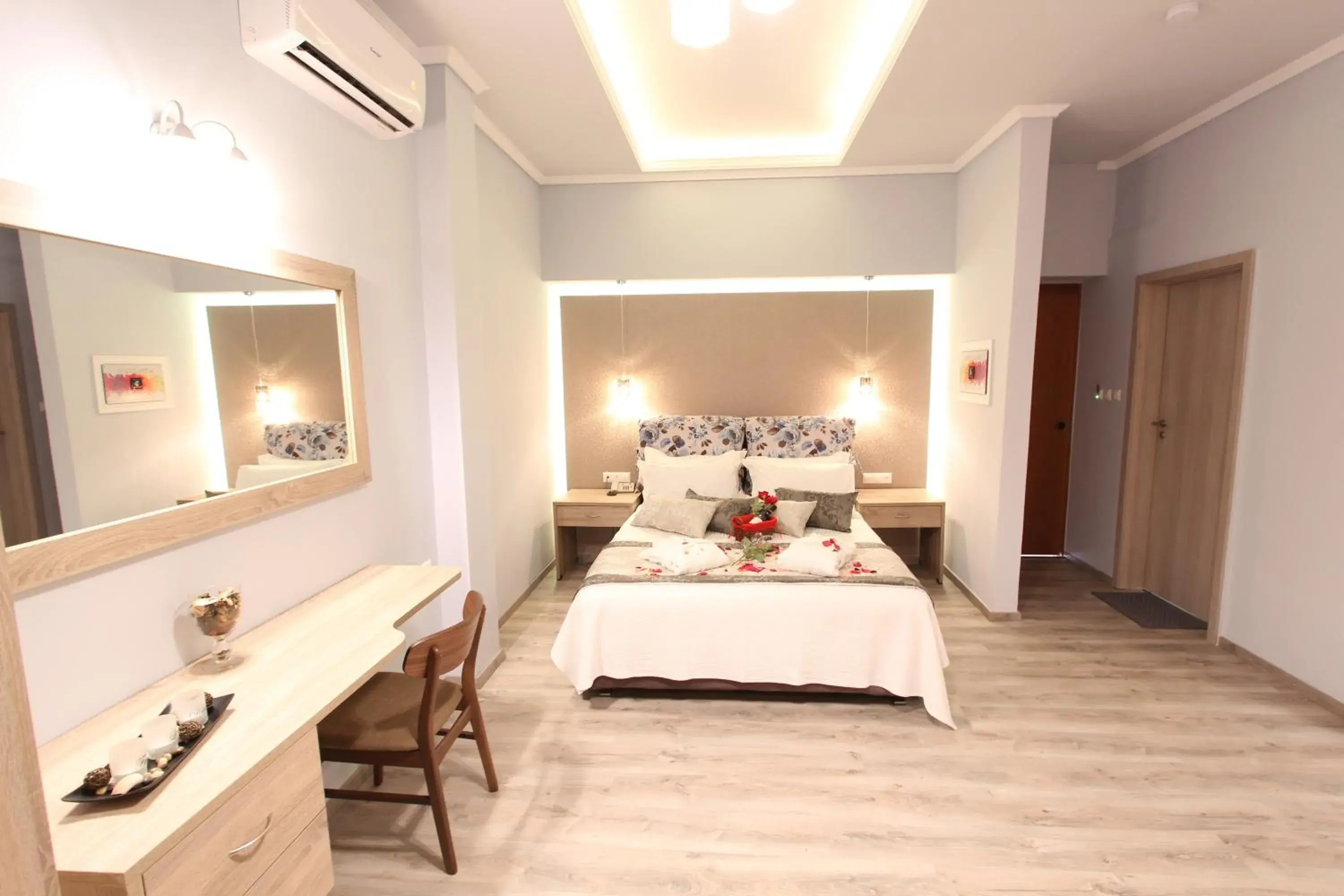 Bed, Room Photo in Hotel Mallas