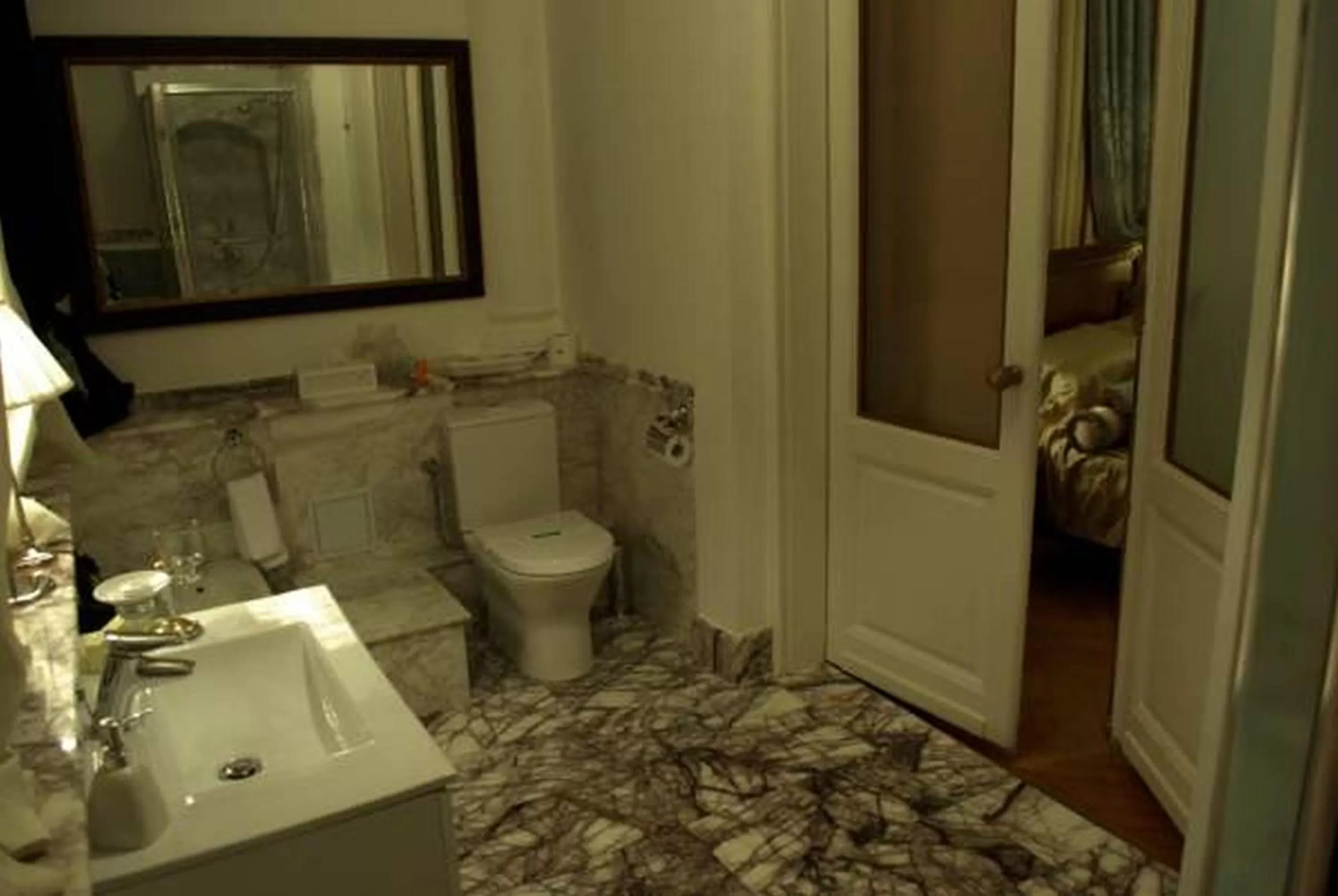 Grand Boutique Hotel