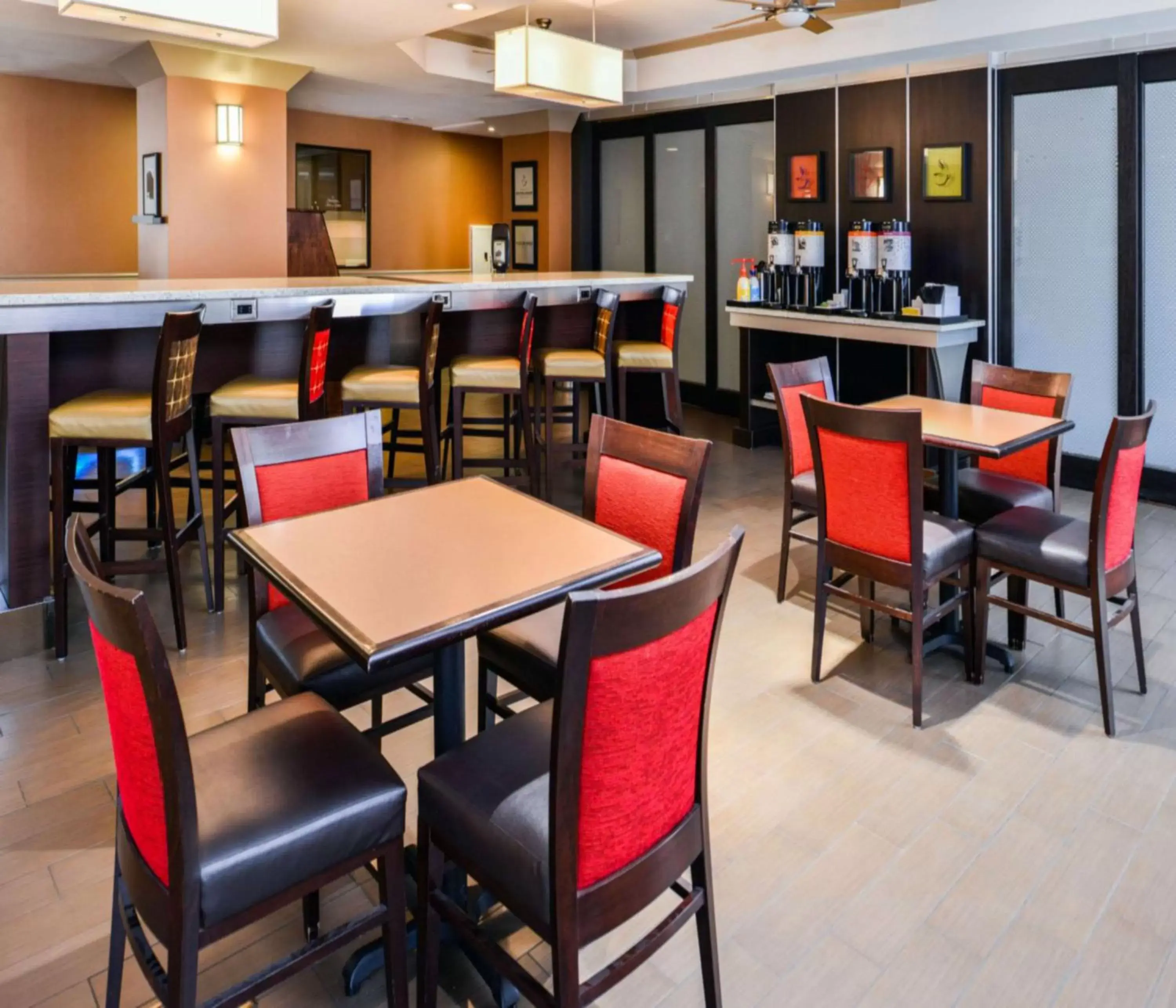 Dining area, Restaurant/Places to Eat in Hampton Inn & Suites San Francisco-Burlingame-Airport South