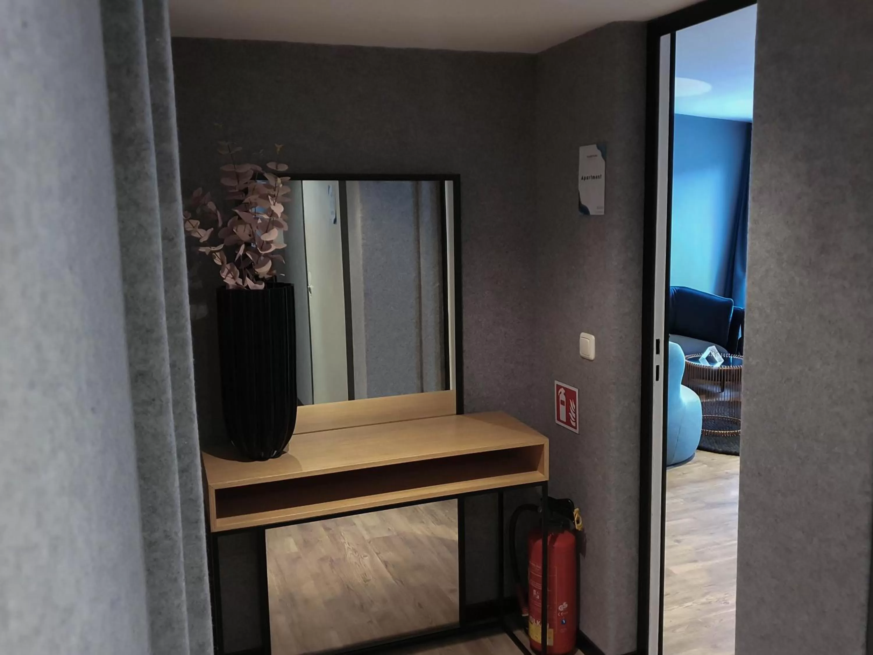 Facade/entrance, Bed in Hotel Falkenturm