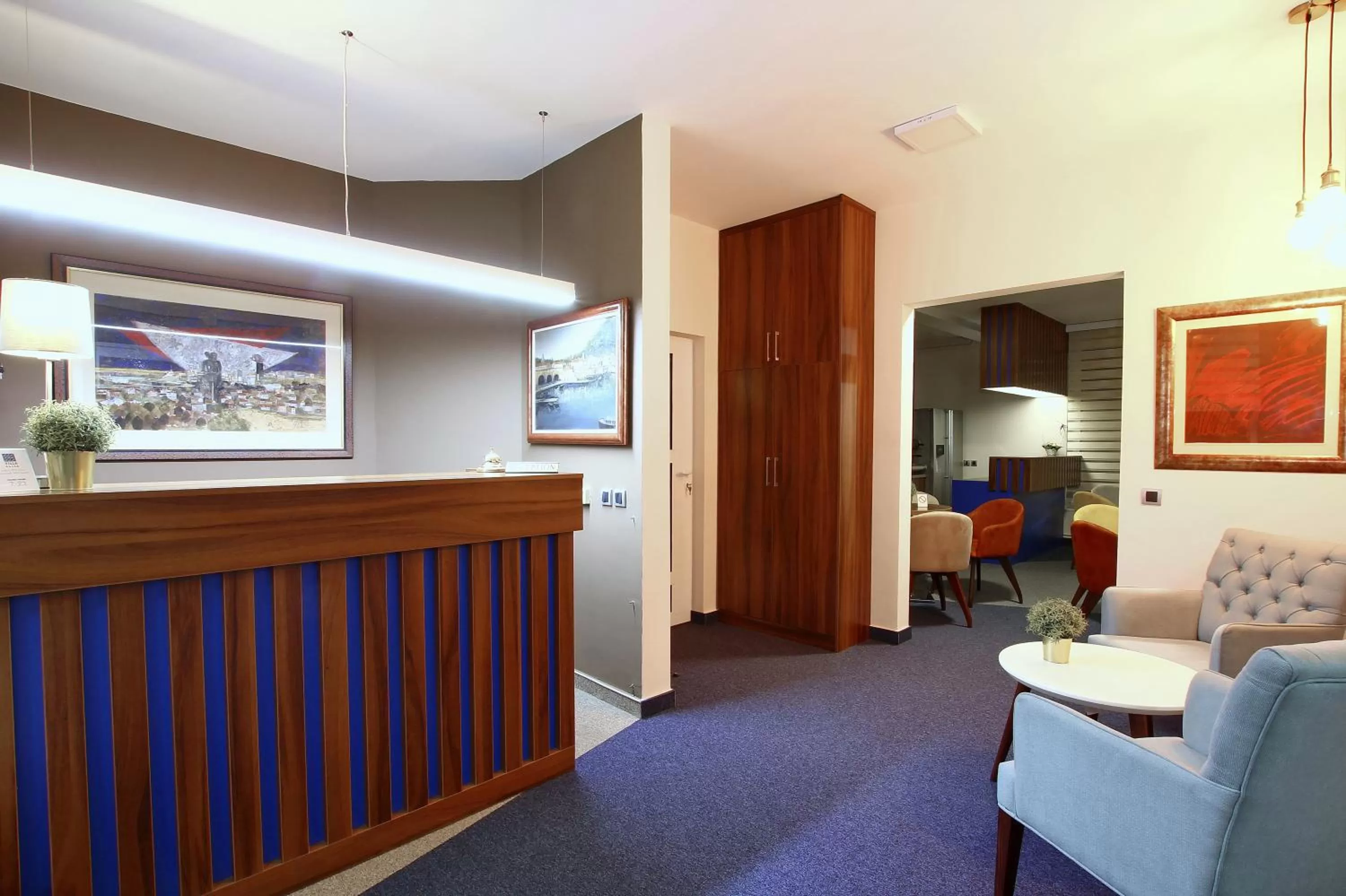 Communal lounge/ TV room in B&B Galeb