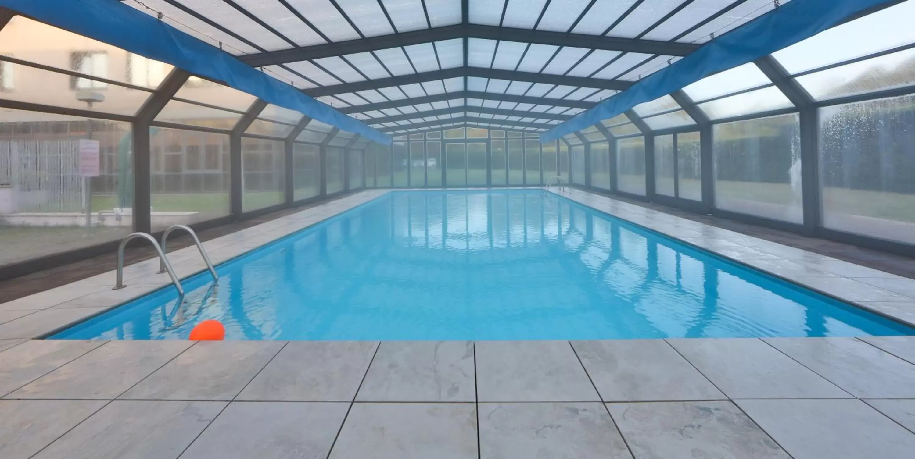 Swimming Pool in Best Western Cavalieri Della Corona