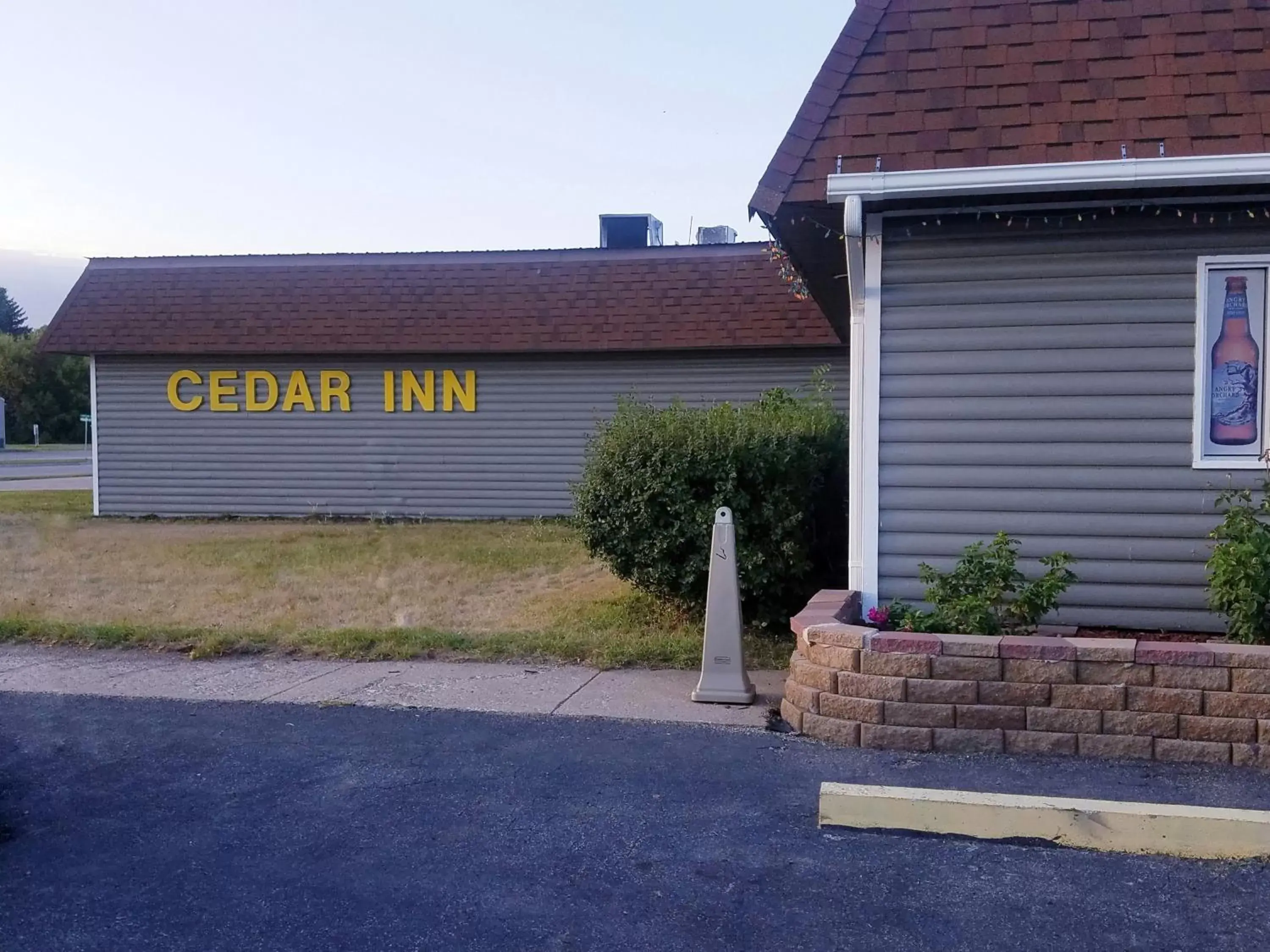 Property Building in Cedar Inn Motel