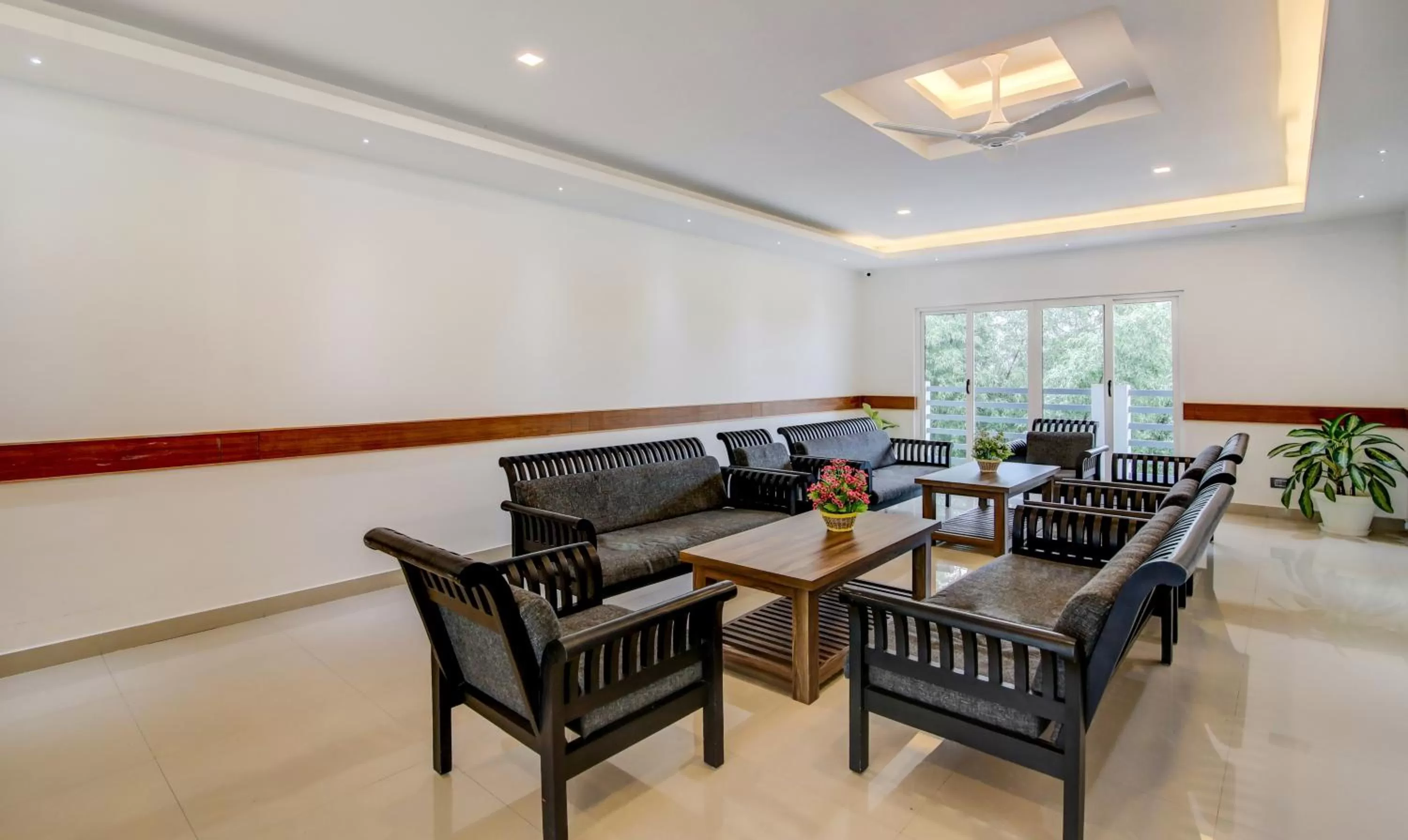 Seating area in Misty Garden Resort and SPA