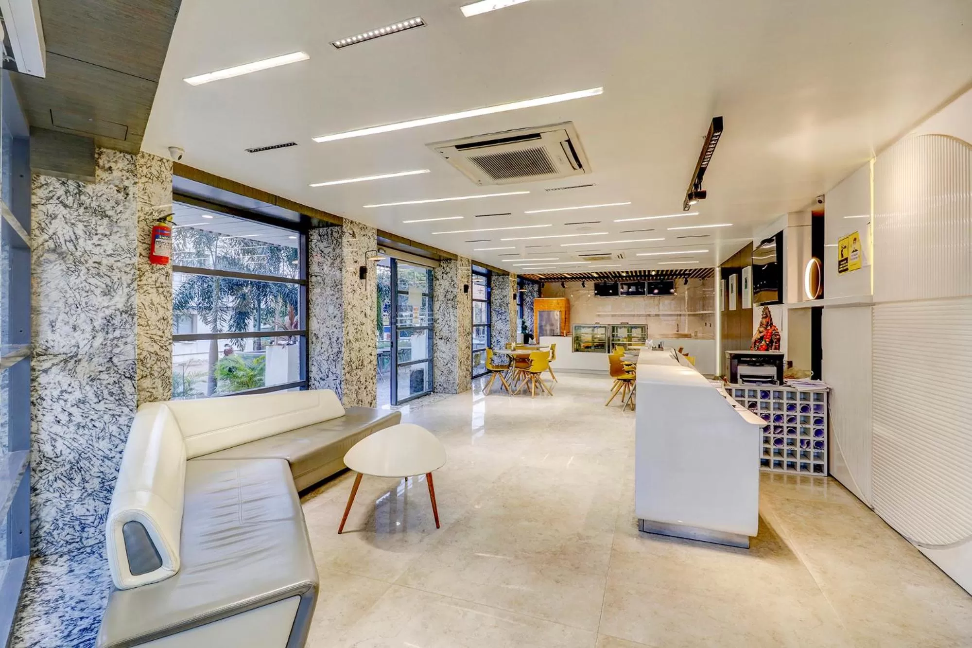 Lobby or reception in FabHotel Prime Oasis Blue - Near Chetak Bridge