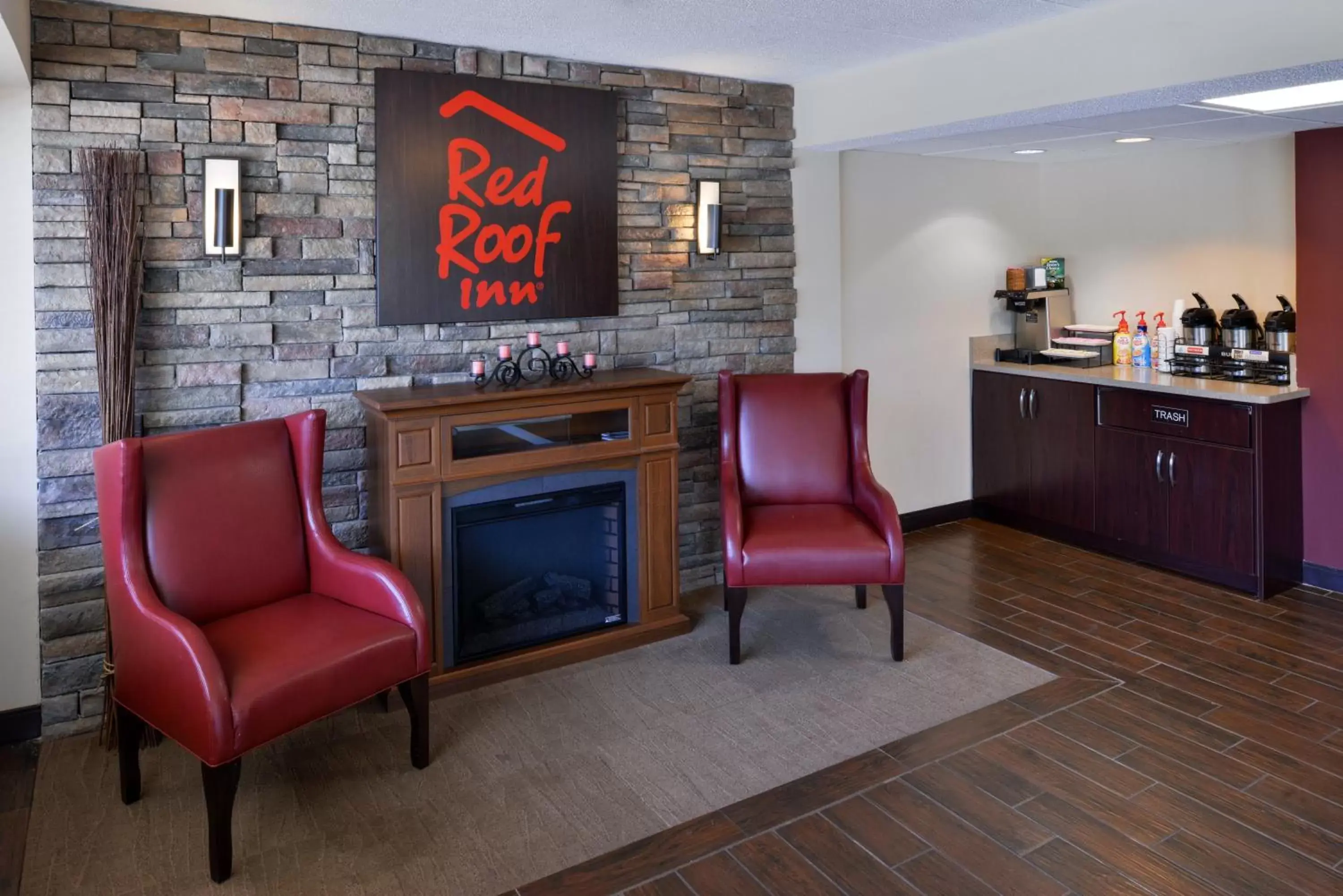 Other, Lounge/Bar in Red Roof Inn PLUS+ Chicago - Northbrook/Deerfield