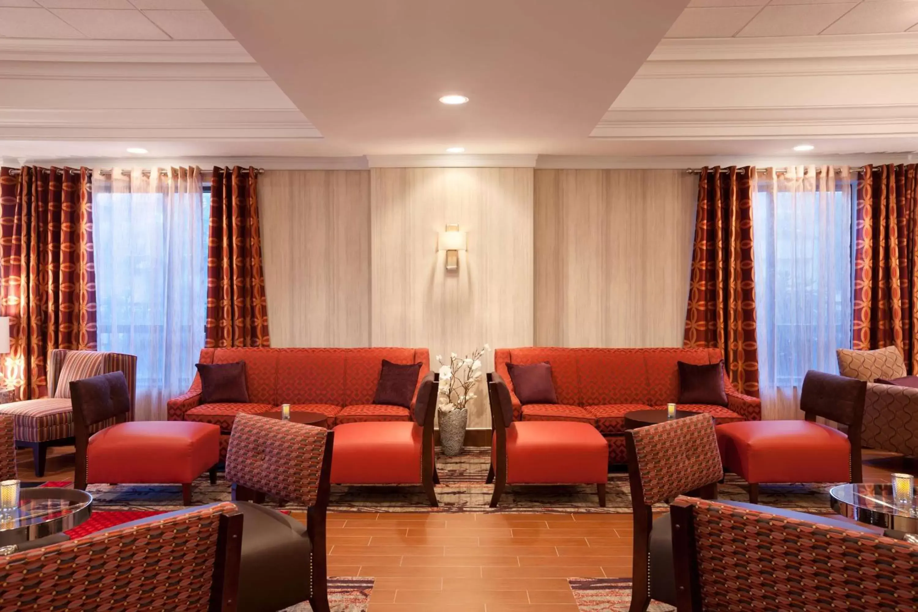 Lobby or reception, Seating Area in Hampton Inn by Hilton Boston/Cambridge