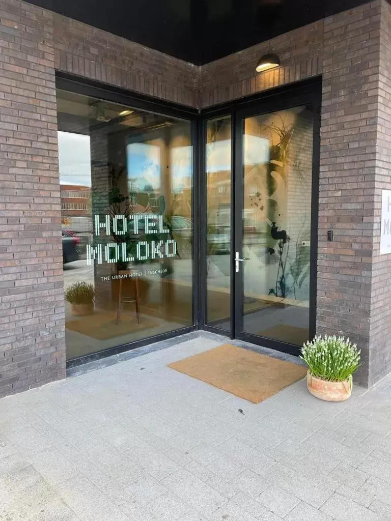 Facade/entrance, Property Logo/Sign in the urban hotel Moloko - rooms only - unmanned - digital key by email