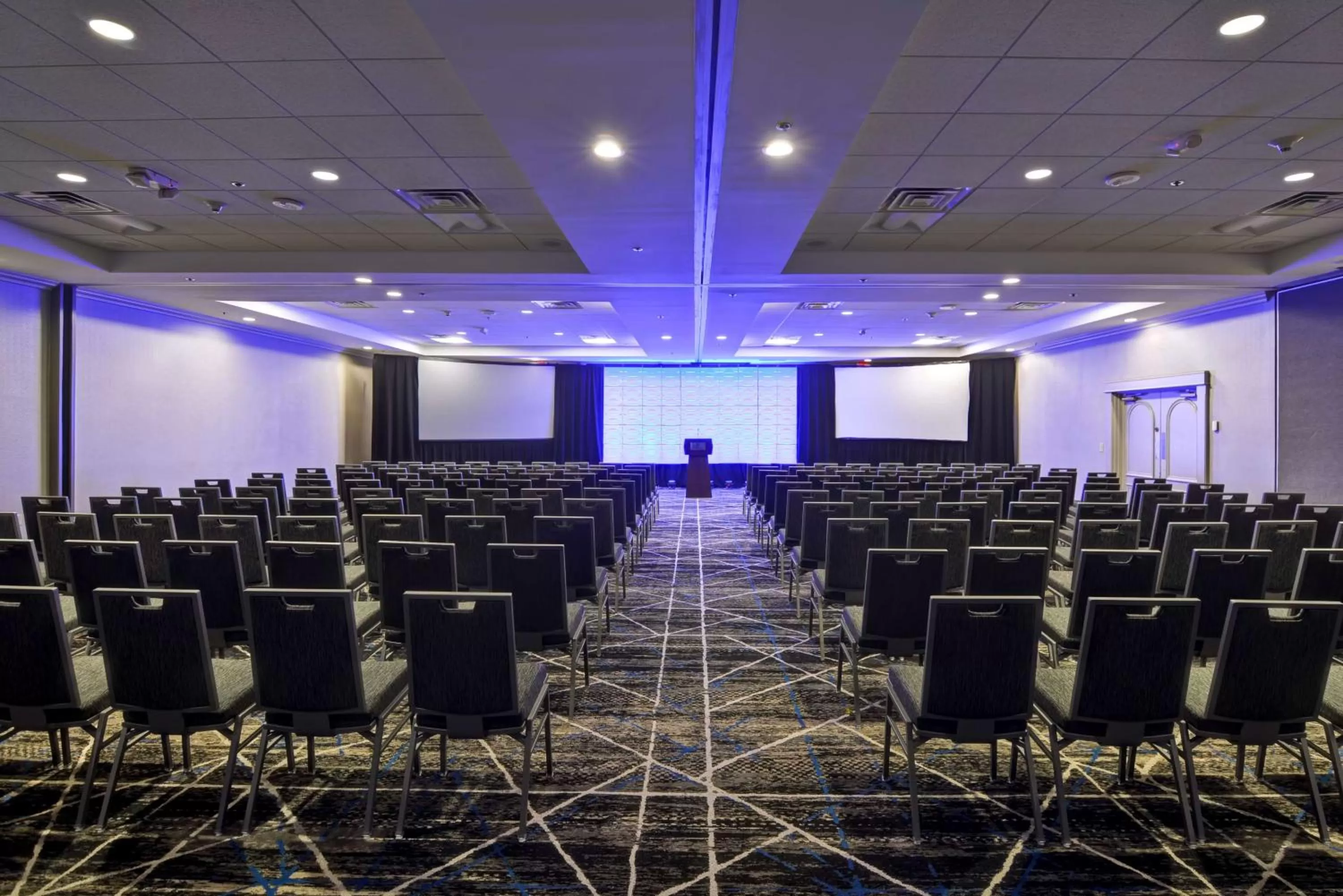 Meeting/conference room in Embassy Suites by Hilton Miami International Airport