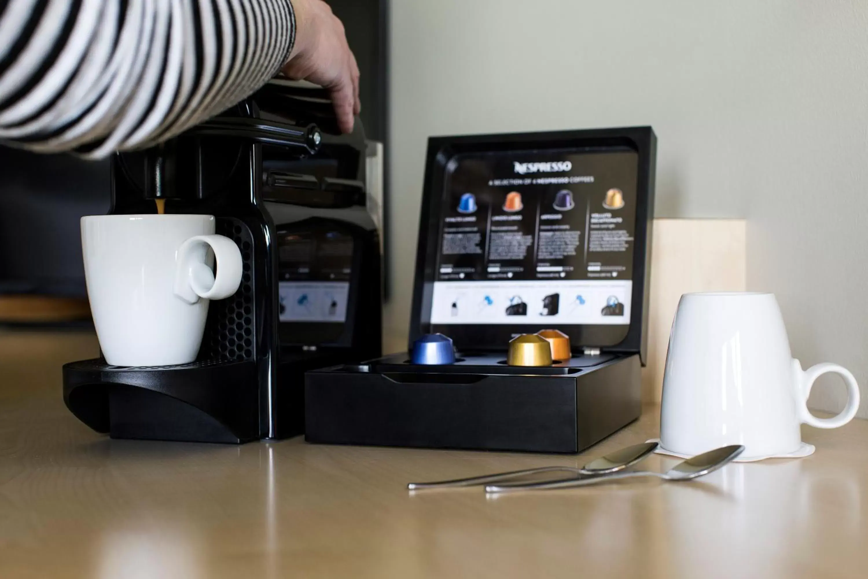 Coffee/tea facilities in Babylon Hotel Den Haag