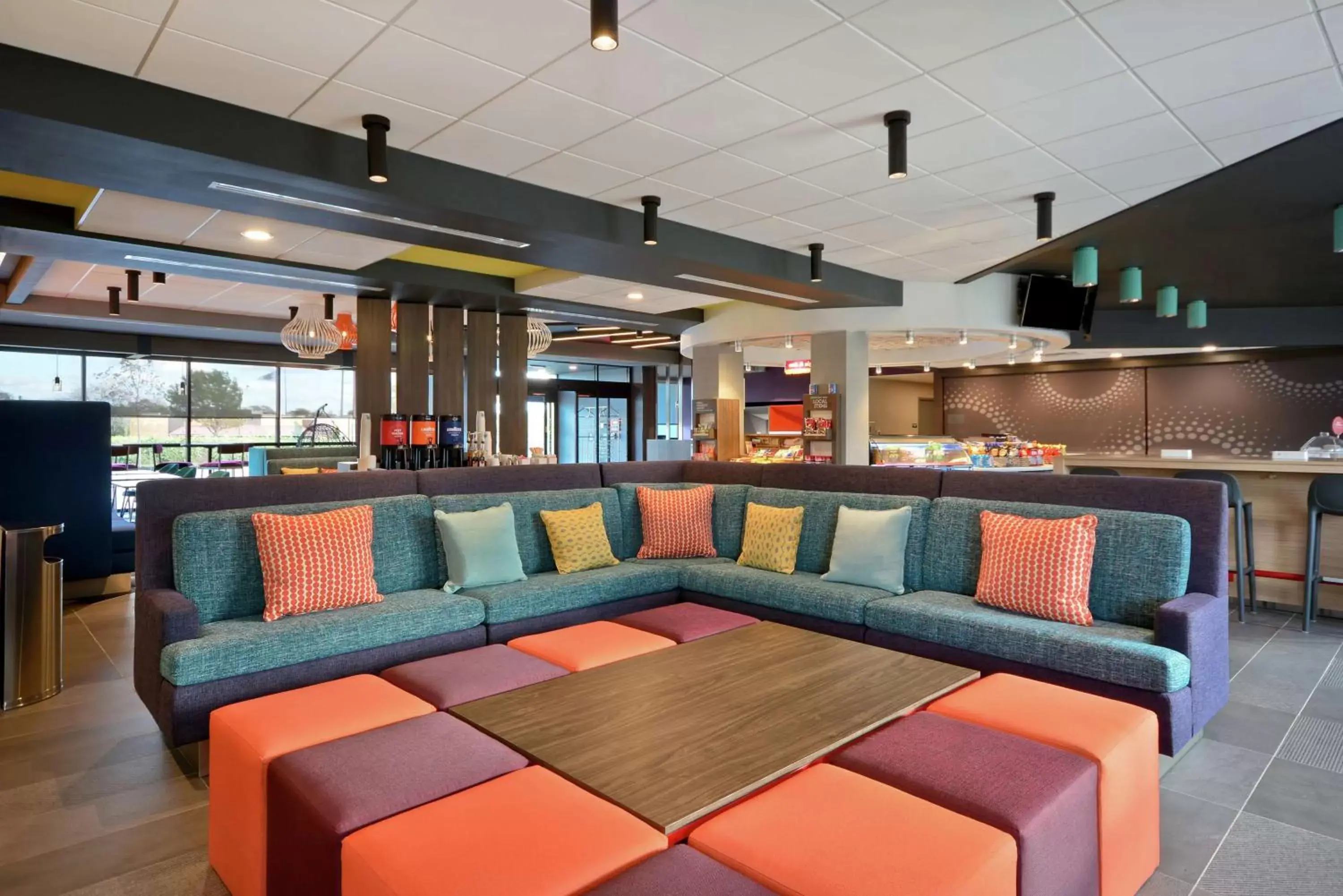 Lobby or reception, Lounge/Bar in Tru By Hilton Mason King's Island