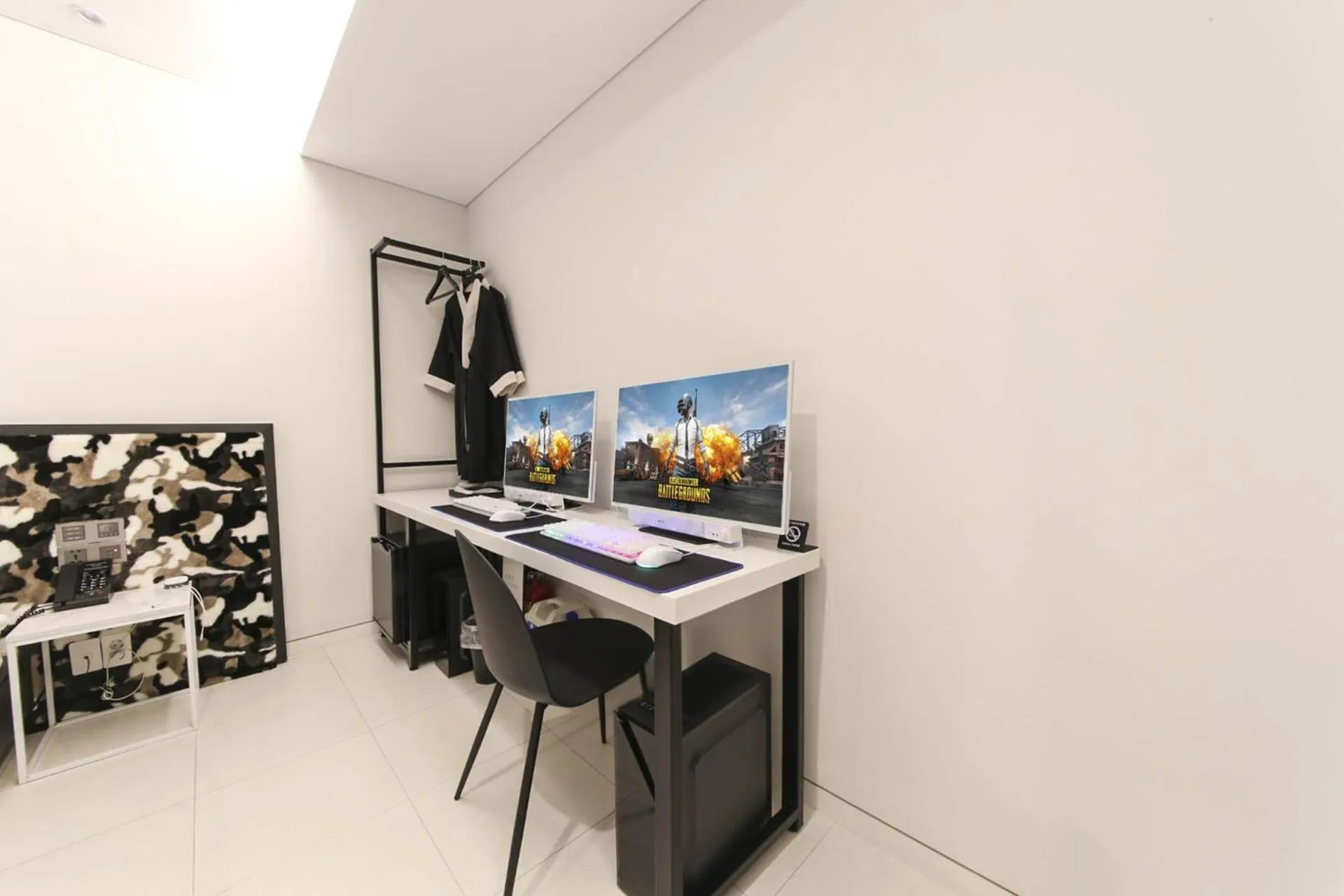 TV and multimedia, TV/Entertainment Center in Zam101Hotel