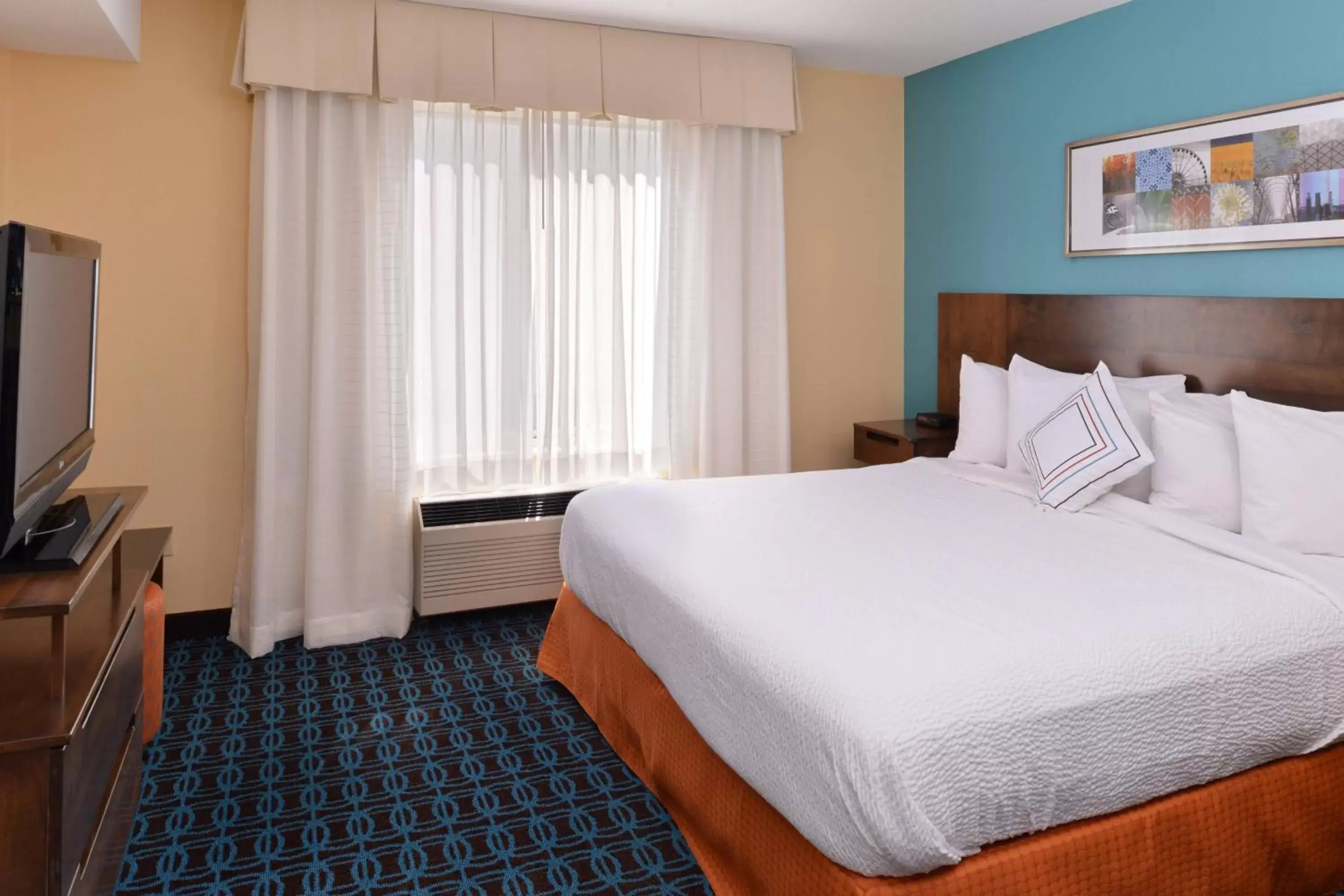 Bedroom, Bed in Fairfield Inn and Suites by Marriott Dayton Troy