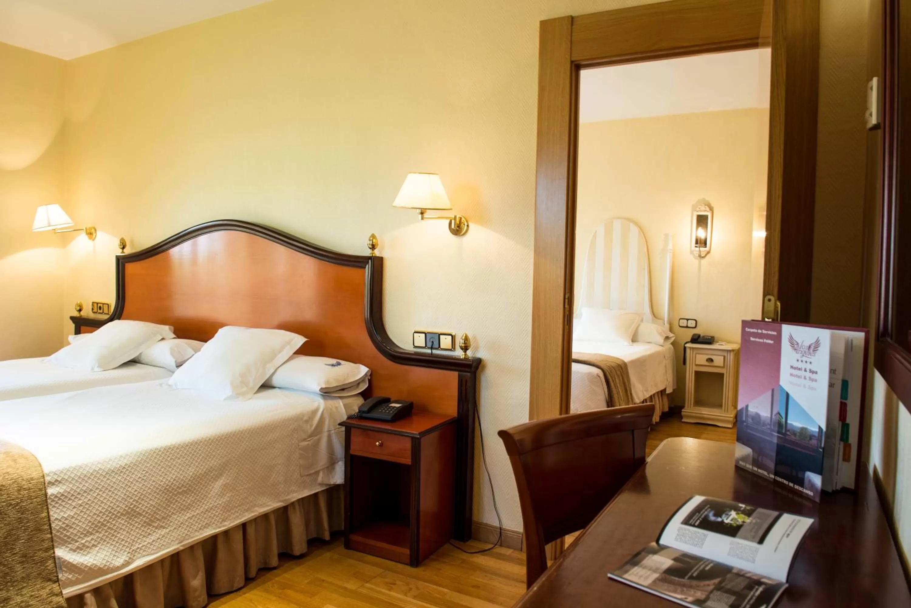 Photo of the whole room, Bed in Hotel Los Angeles Granada