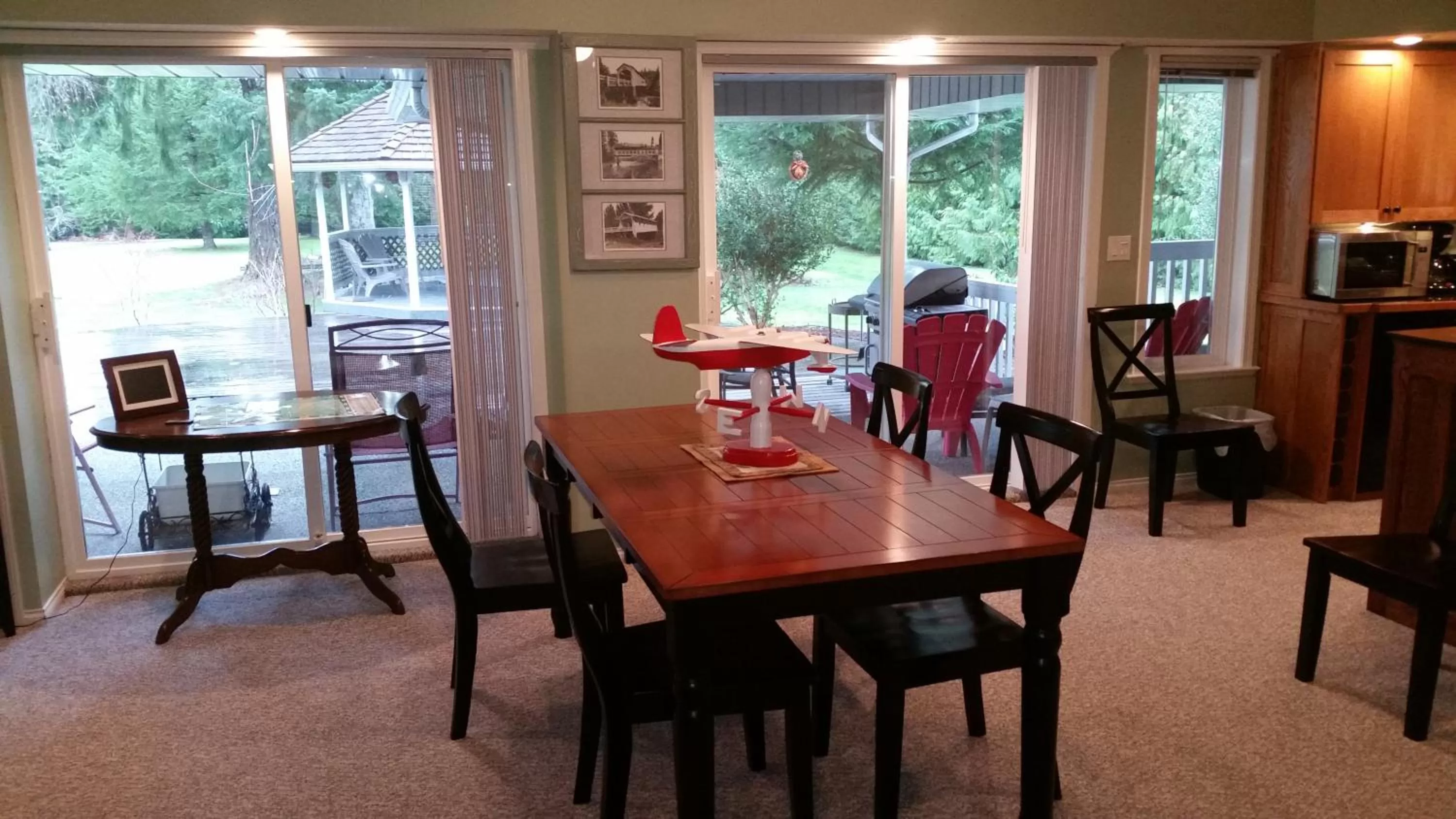 Seating area, Restaurant/Places to Eat in Hummingbird Guesthouse