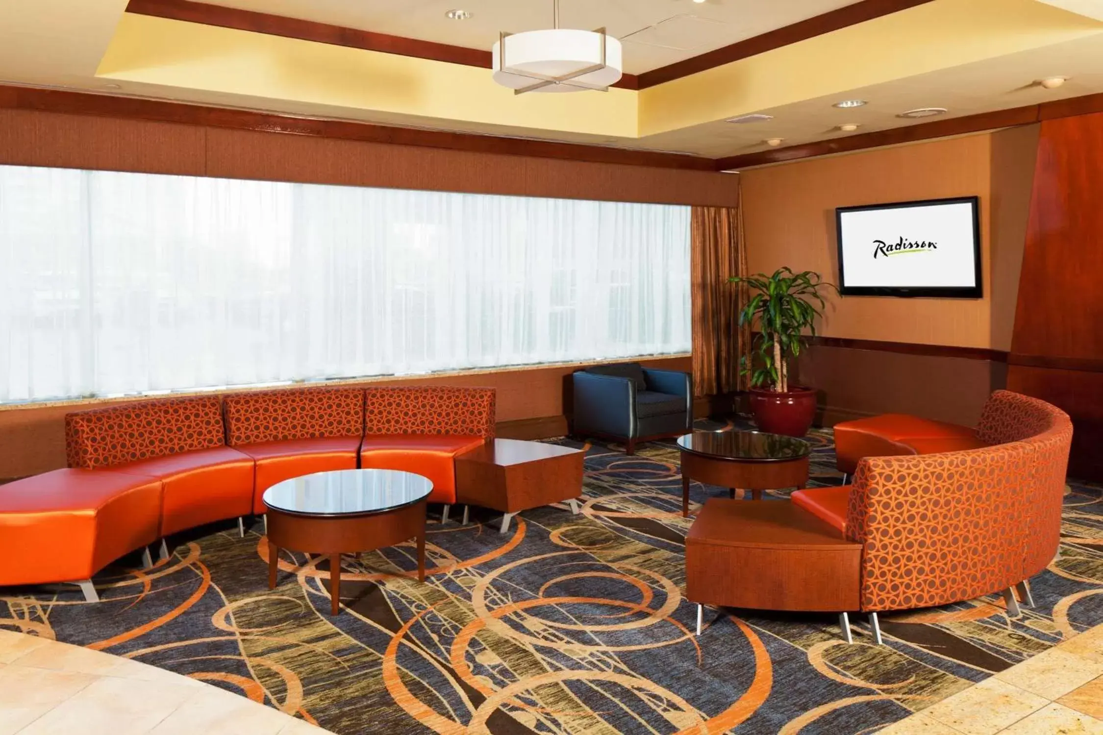 Lobby or reception in Radisson Hotel JFK Airport