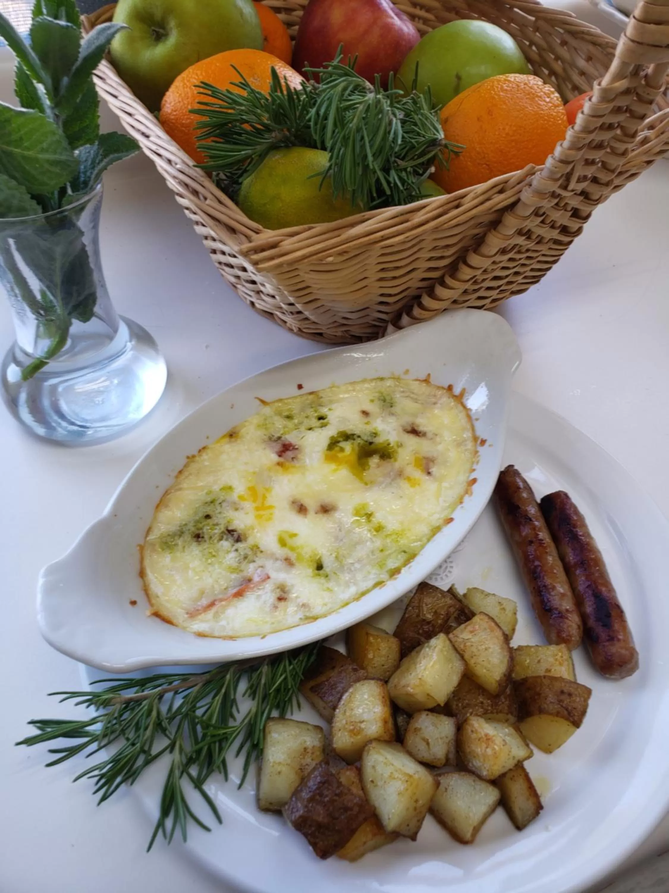 Breakfast in Bayberry Inn B&B and Oregon Wellness Retreat