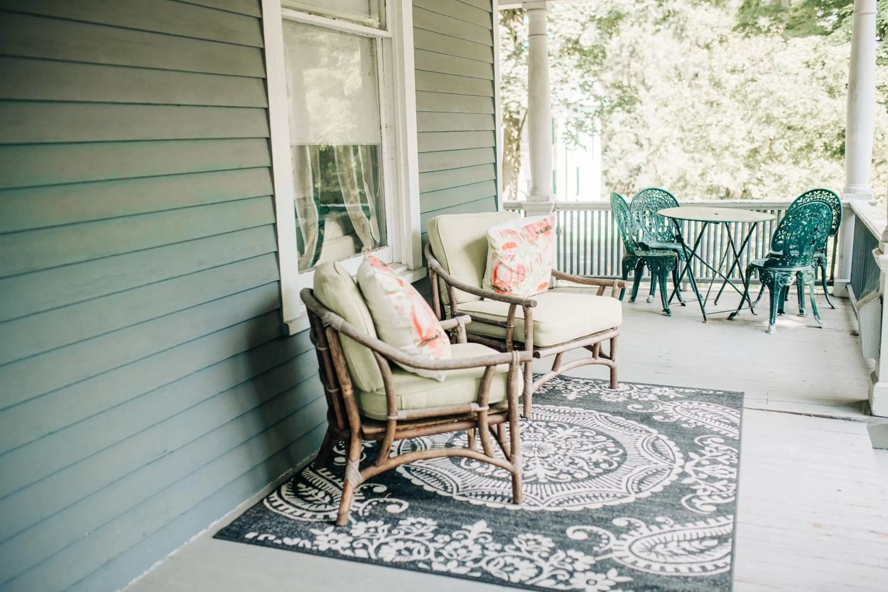 Day in Benn Conger Inn